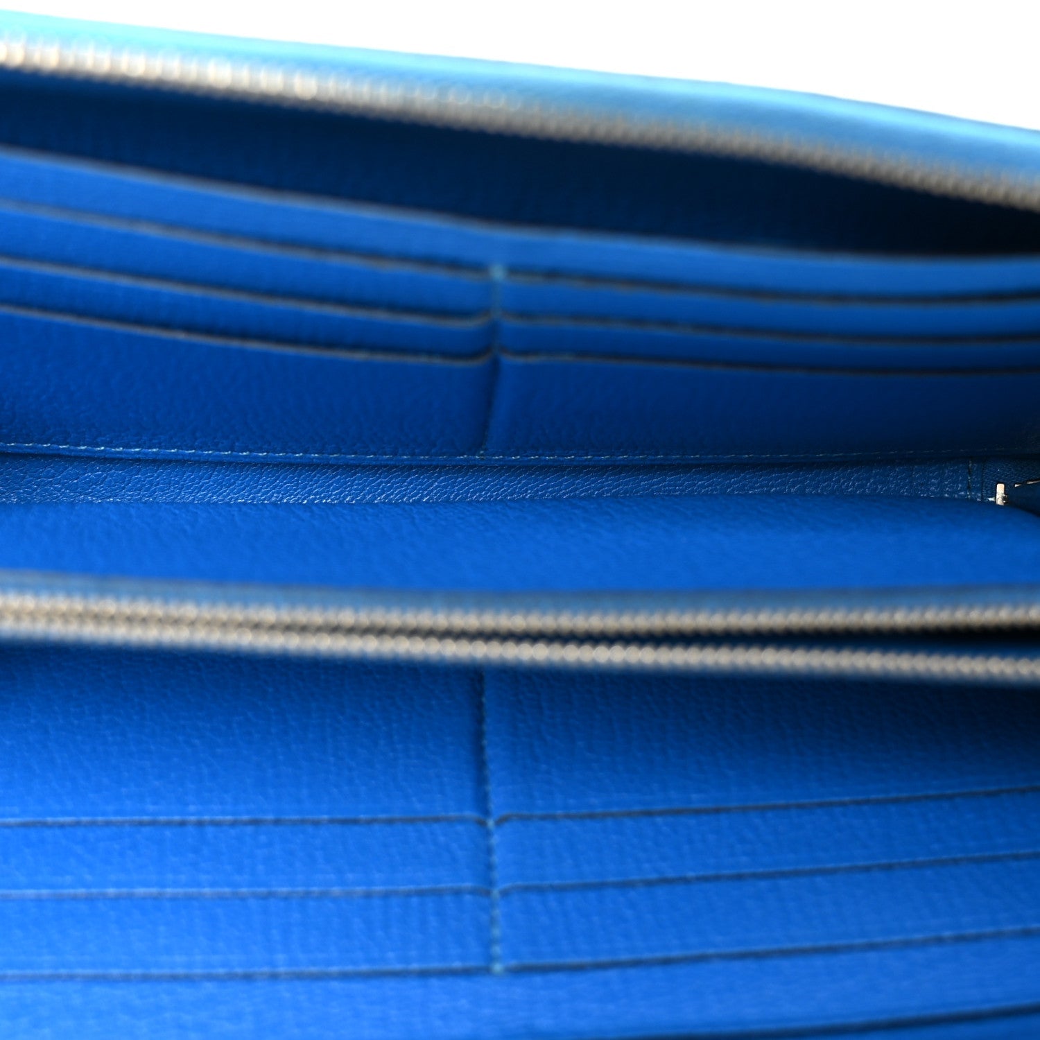 Chevre Mysore Evelyne Long Wallet Bleu Hydra
