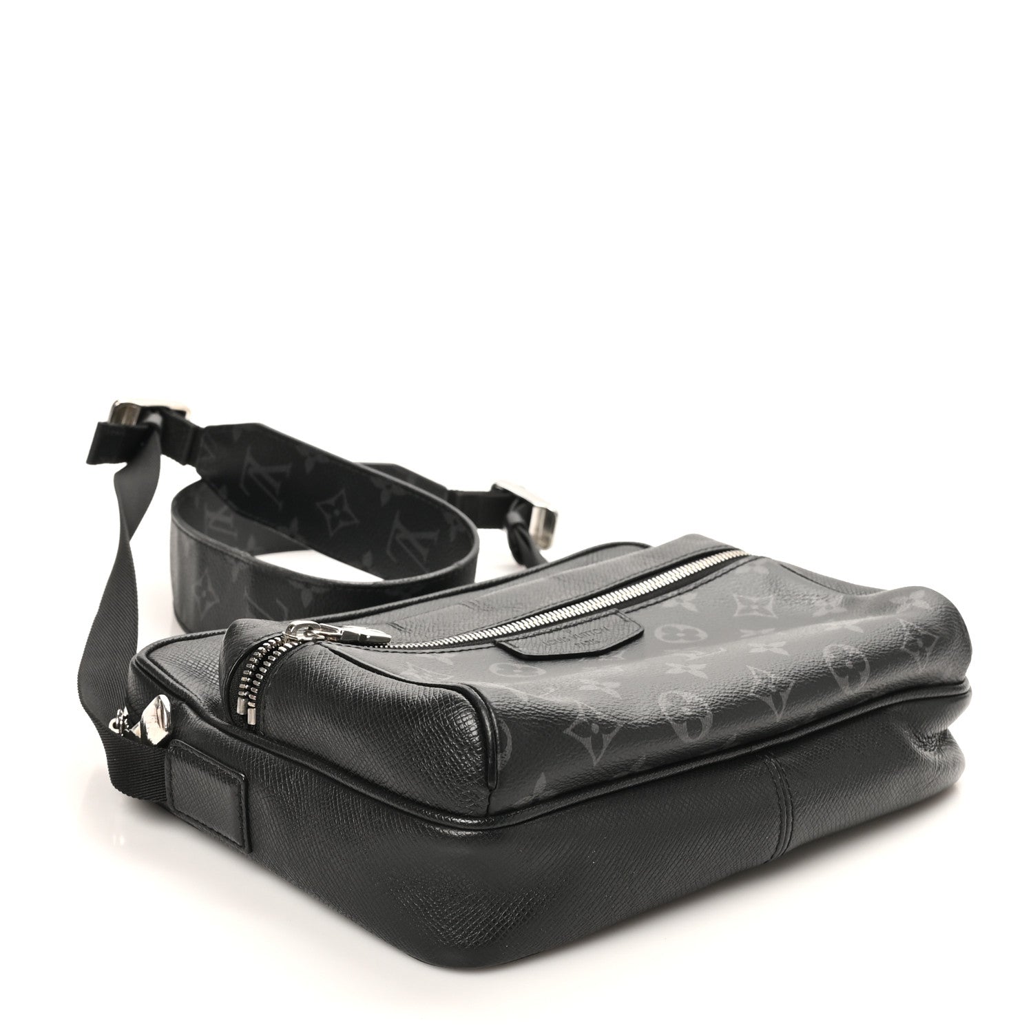 Taiga Monogram Eclipse Outdoor Messenger Black