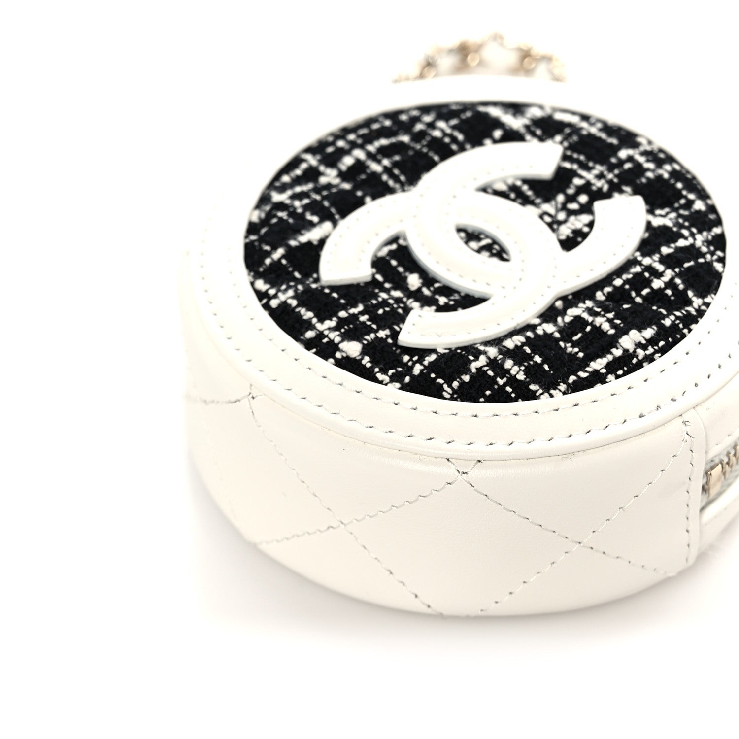 Tweed Quilted Round Filigree Pouch With Chain White Black