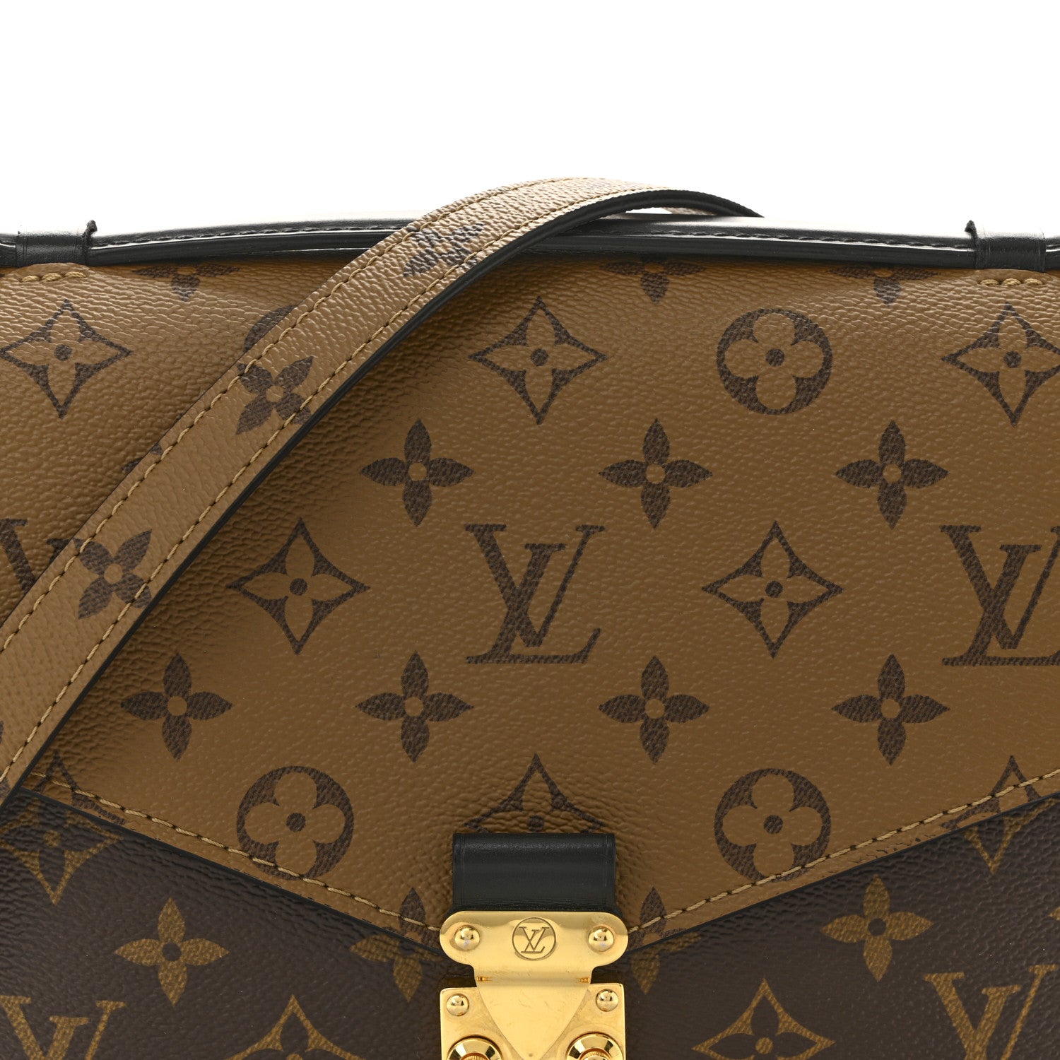 Reverse Monogram Pochette Metis