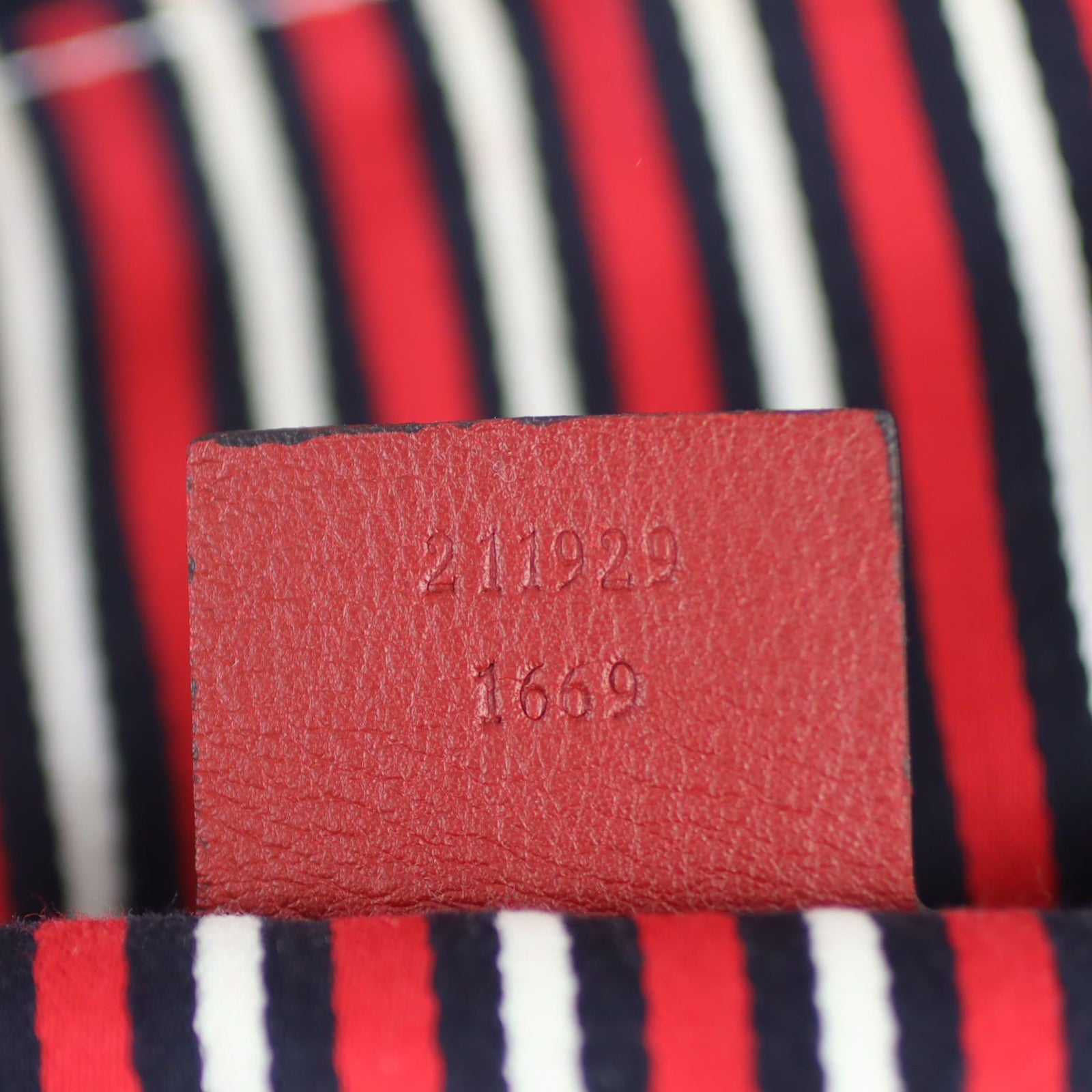 Gucci GG Crystal Medium Voyager Tote