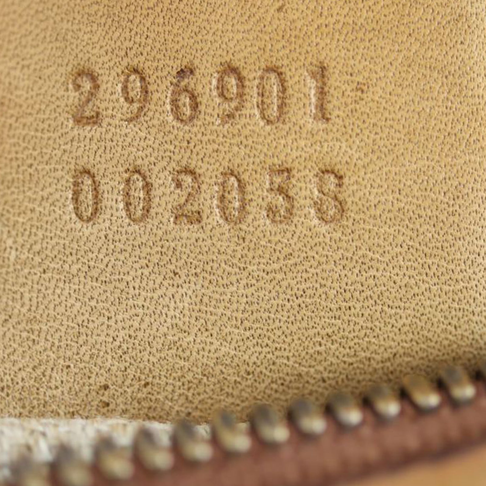 Gucci Duilio Brogue Hobo