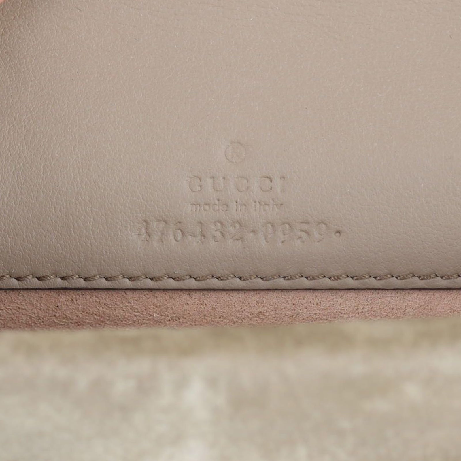 Gucci Dionysus GG Supreme Super Mini Bag