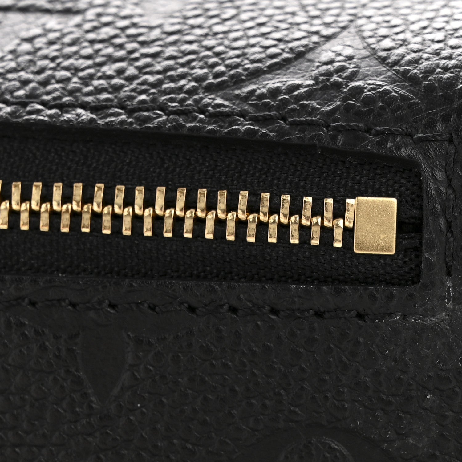 Empreinte Pochette Metis East West Black