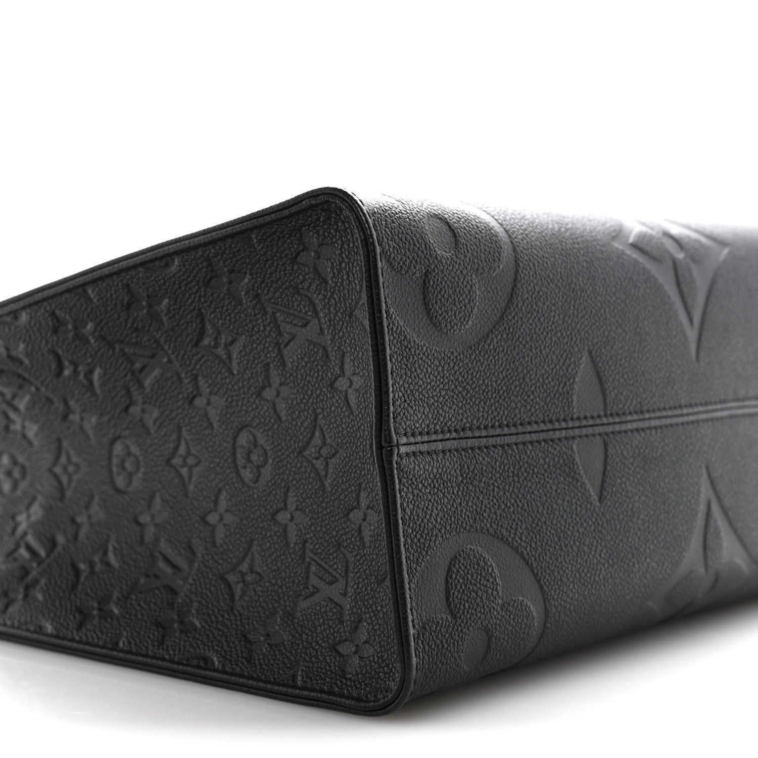 Empreinte Monogram Giant Onthego MM Black