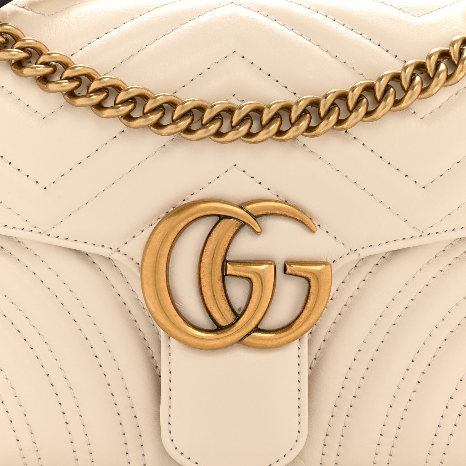 Calfskin Matelasse Small GG Marmont Shoulder Bag White