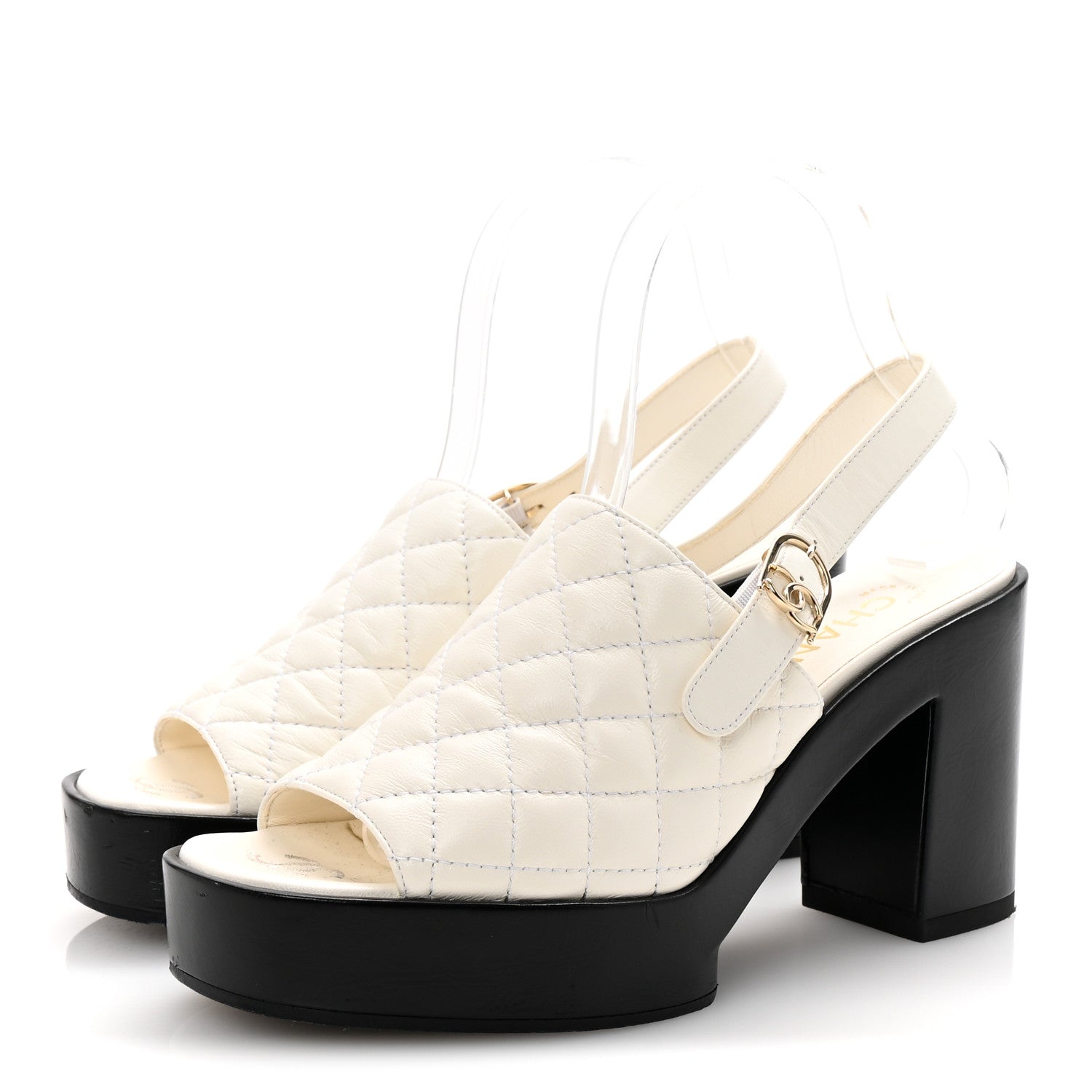 Lambskin Quilted Peep Toe Wedge Sandals 38 White