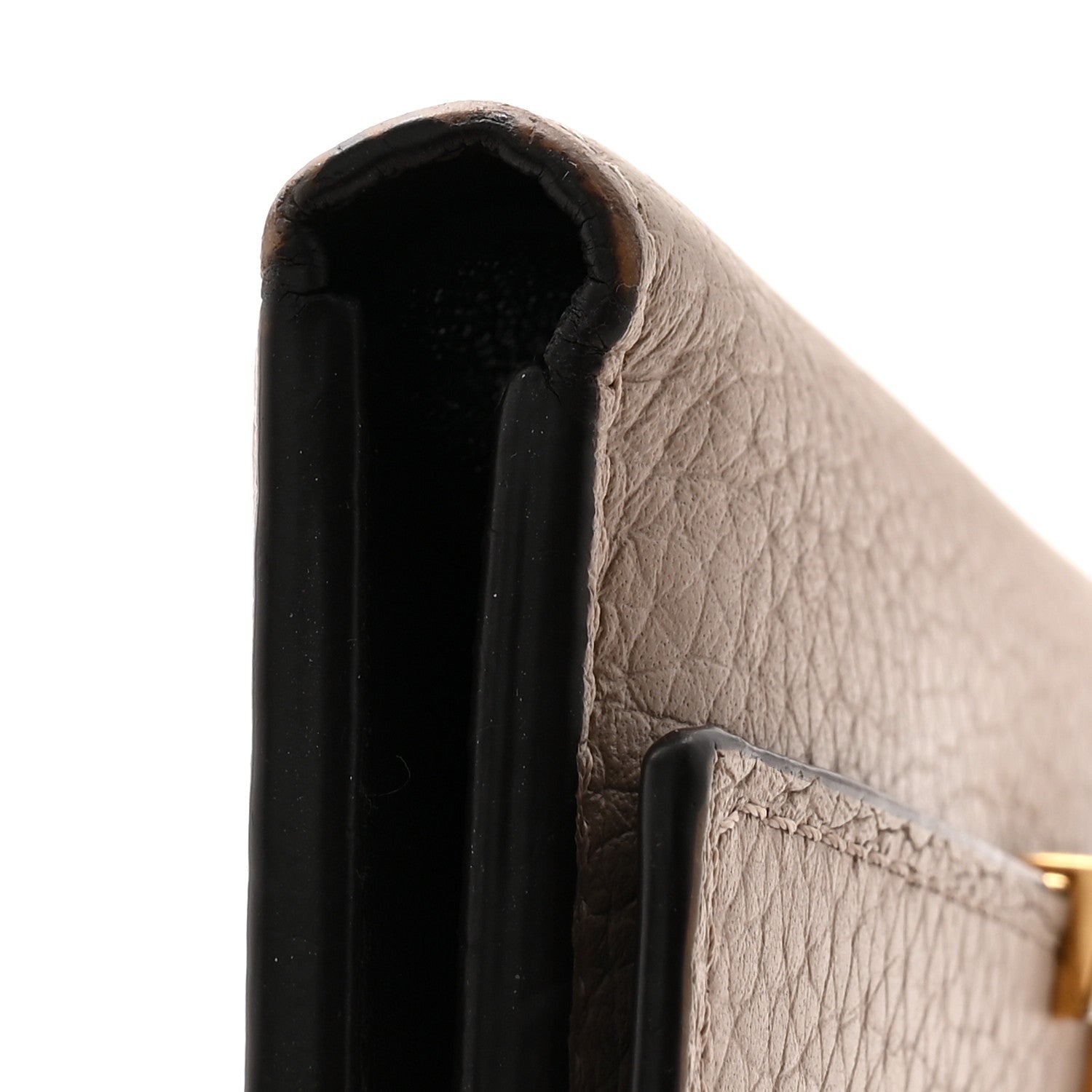 Taurillon Capucines Compact Wallet Galet