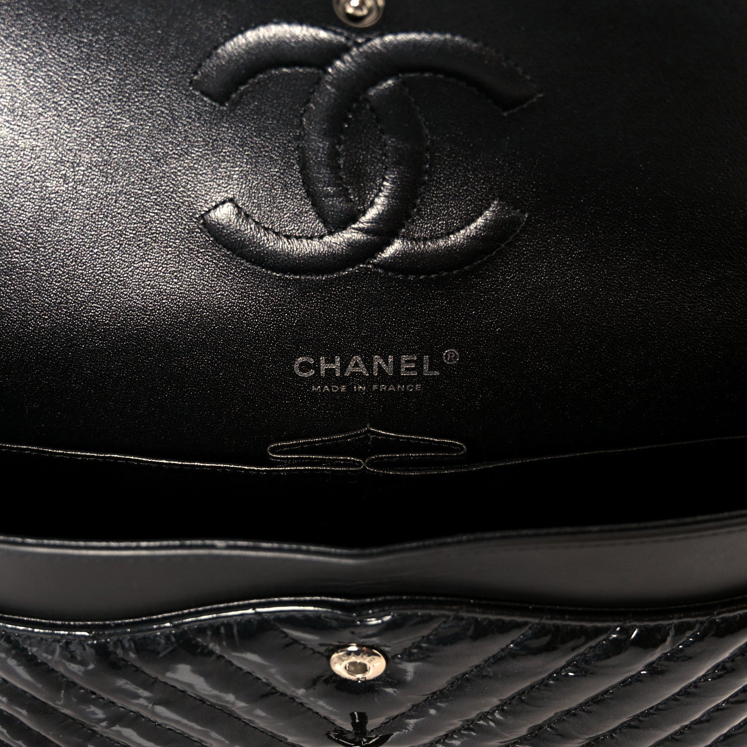 Metallic Patent Crumpled Calfskin Chevron Quilted Medium Double Flap So Black