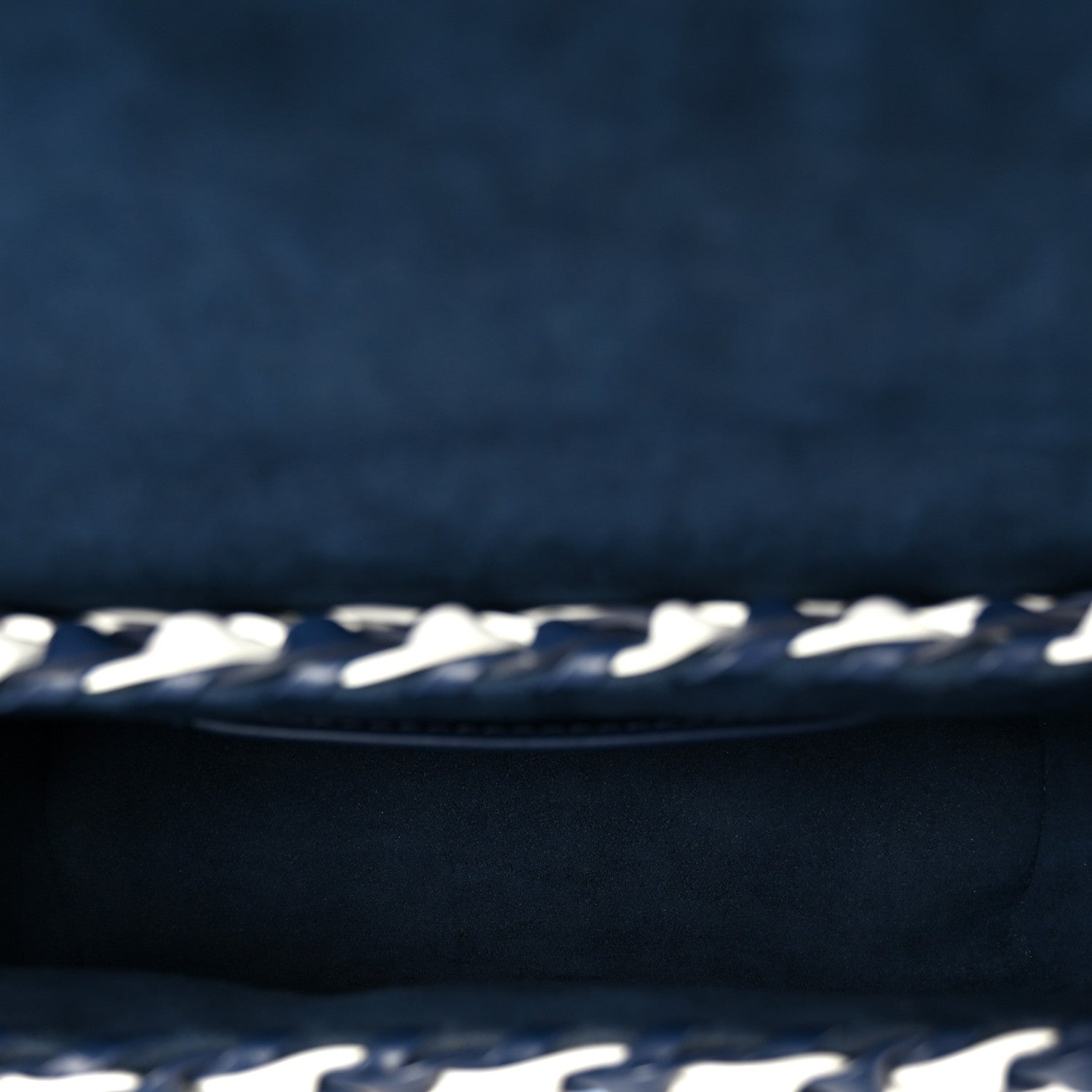 Epi Guinguette Twist Shoulder Bag MM Indigo Blue