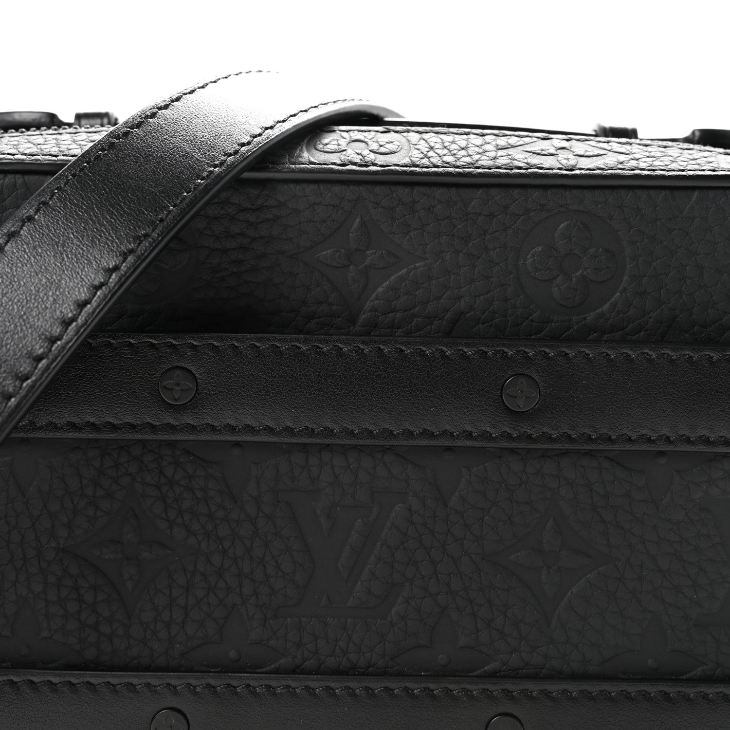 Taurillon Monogram Soft Trunk Black