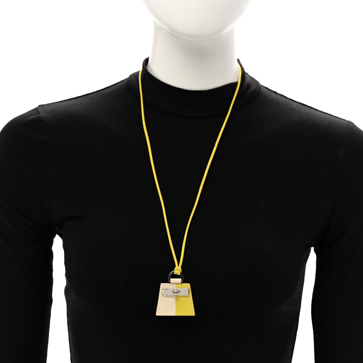 Swift Monpetit Small Kelly Pendant Necklace Nata Lime