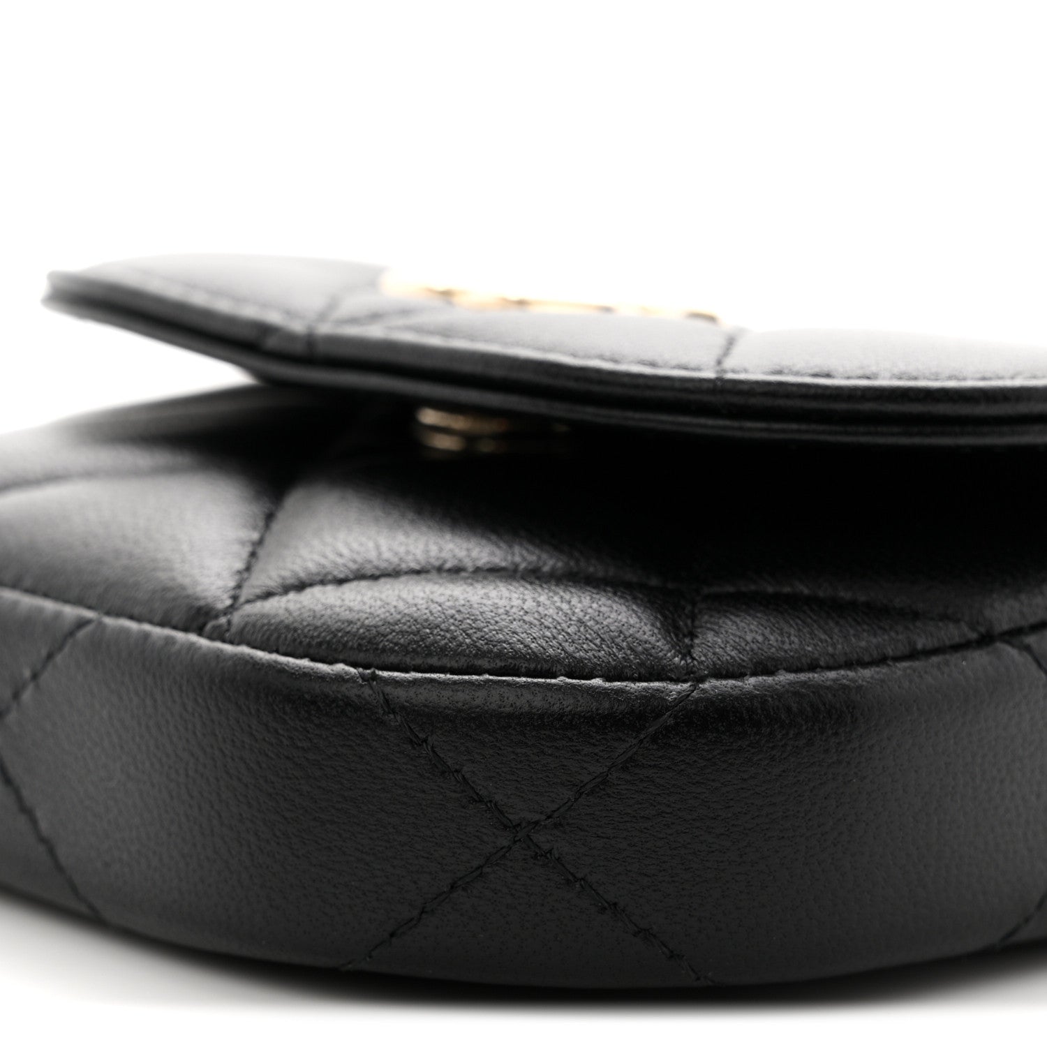 Lambskin Quilted Pearl Top Handle Clutch With Chain Black