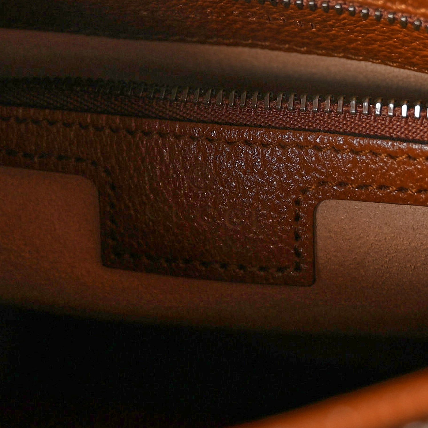 Textured Dollar Calfskin Medium Diana Tote Bag Cuir Black