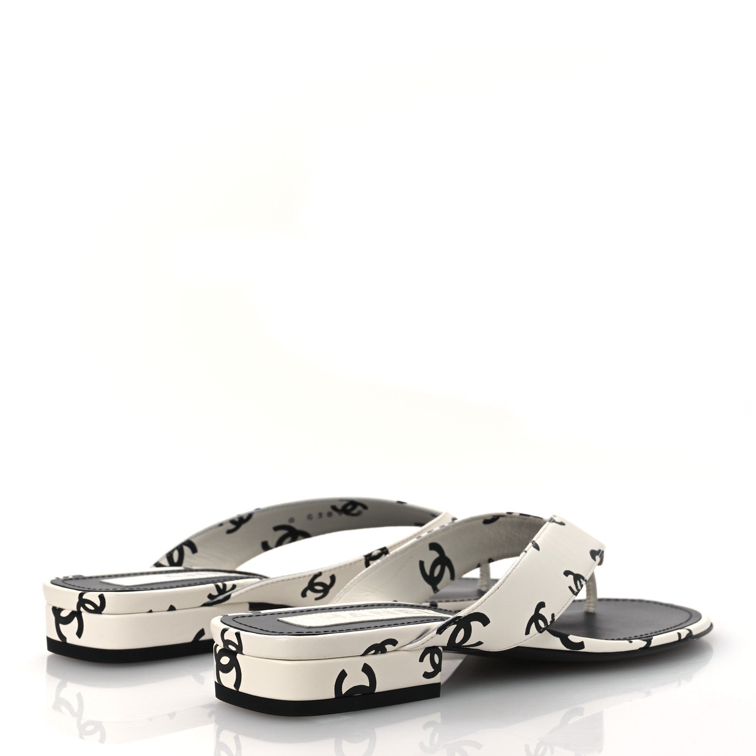 Lambskin Printed CC Thong Sandals 37 White Black