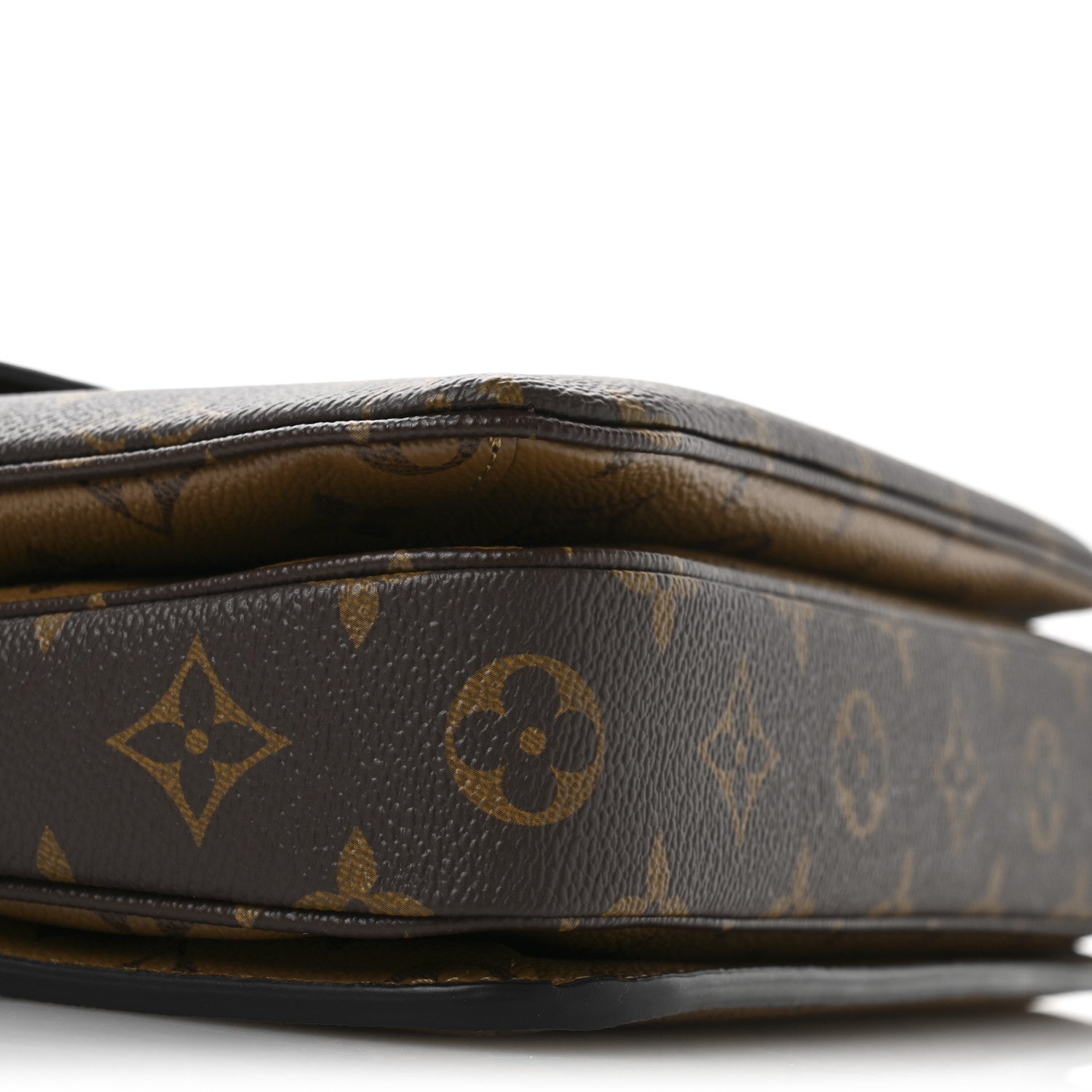 Reverse Monogram Pochette Metis
