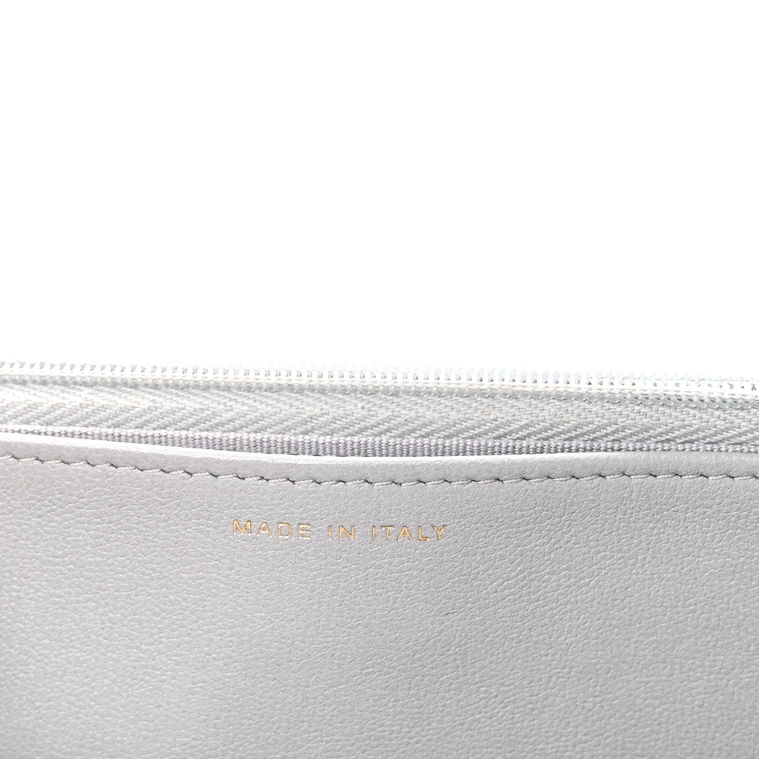 Caviar Quilted Sweetheart Wallet On Chain WOC Grey