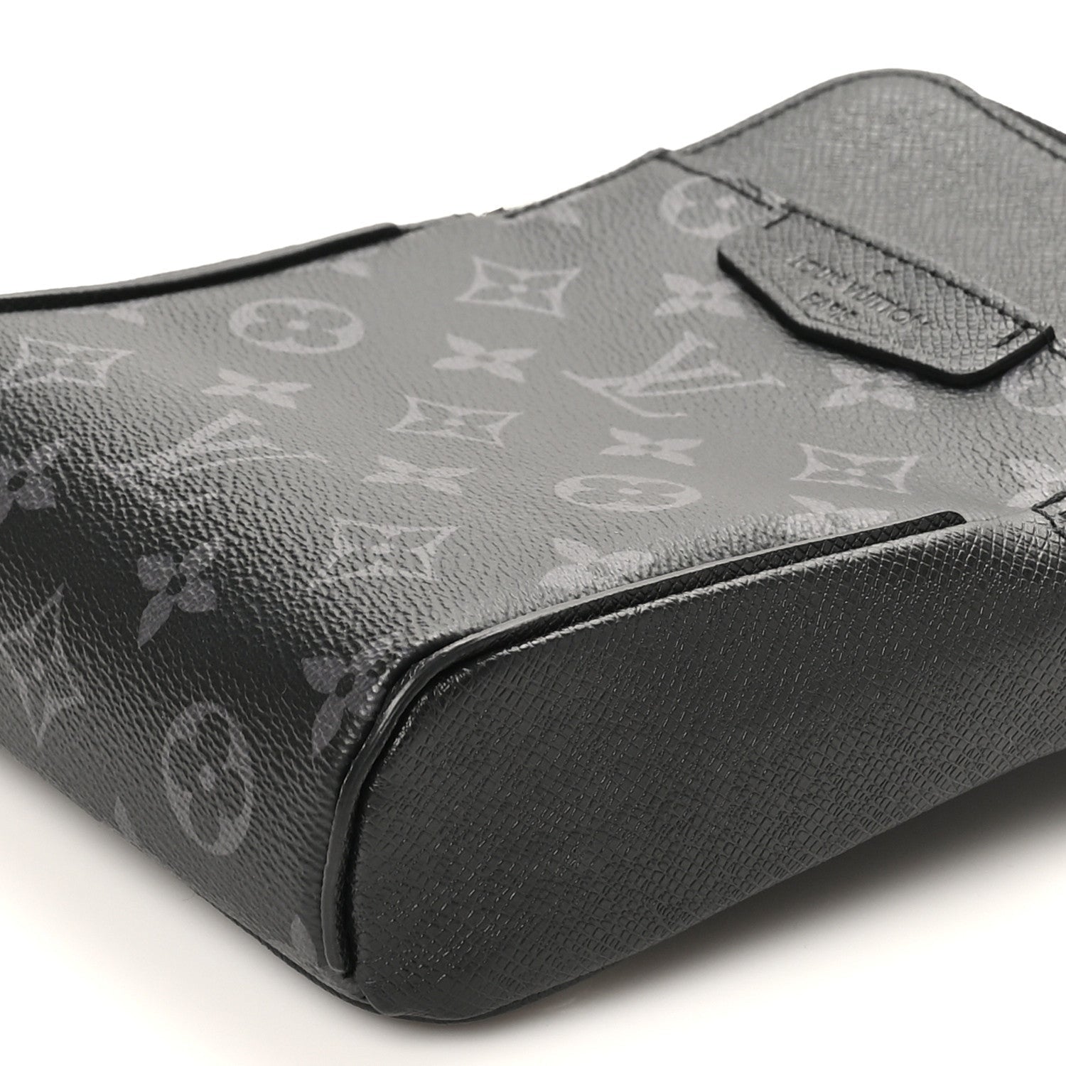 Taigarama Outdoor Slingbag Black