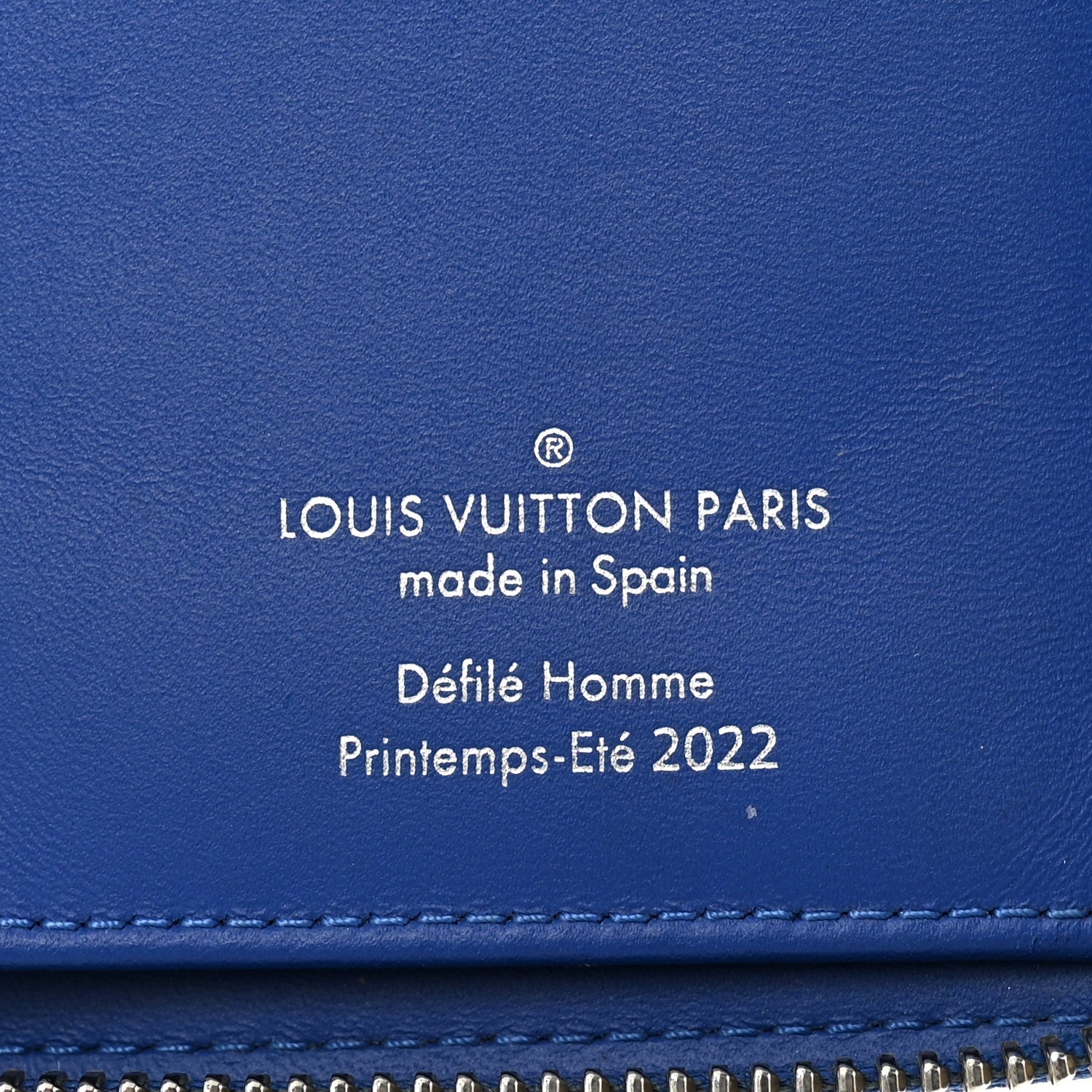 Taurillon Illusion Zippy Vertical Wallet Bleu Rose