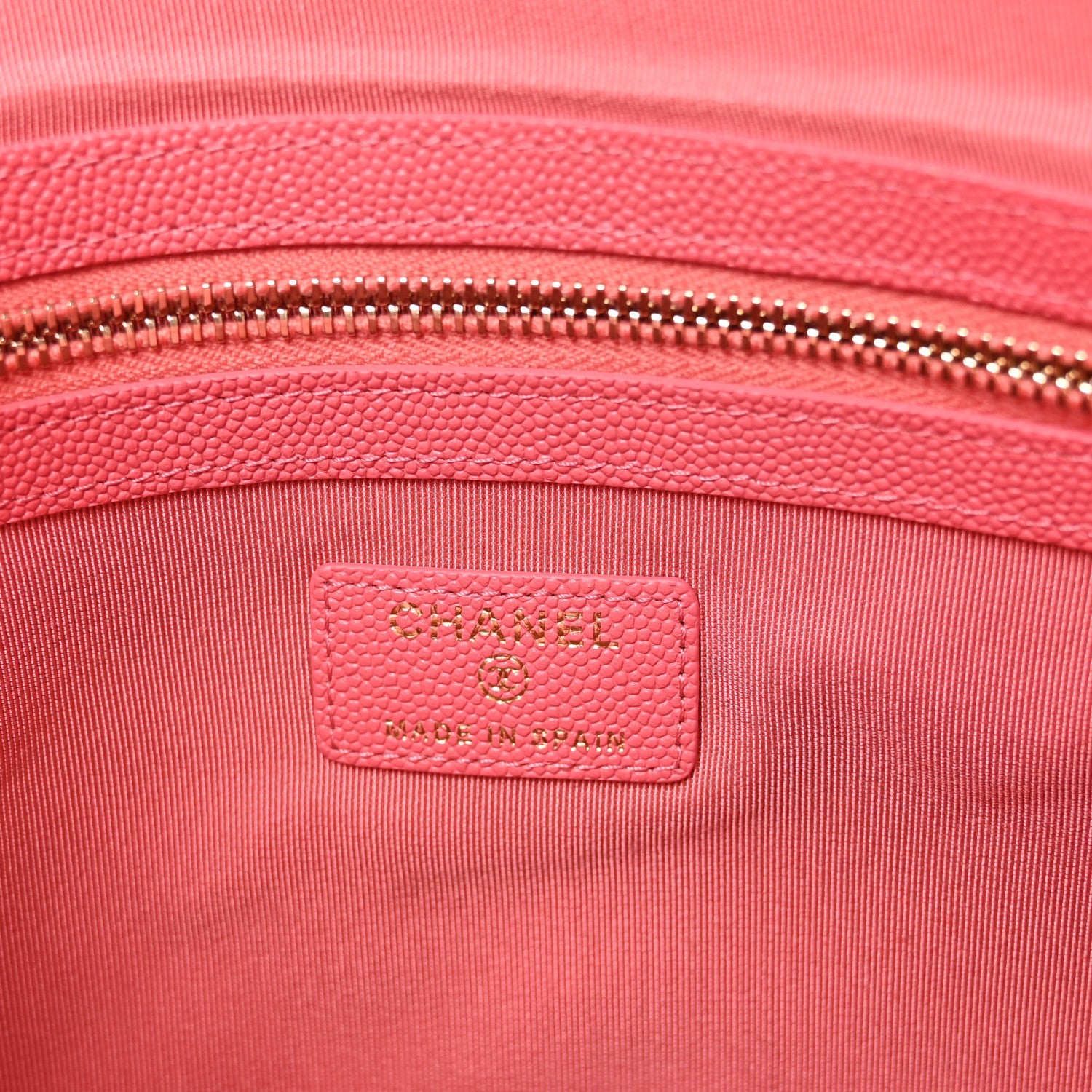 Caviar Quilted Medium Vintage Mademoiselle Cosmetic Case Pink