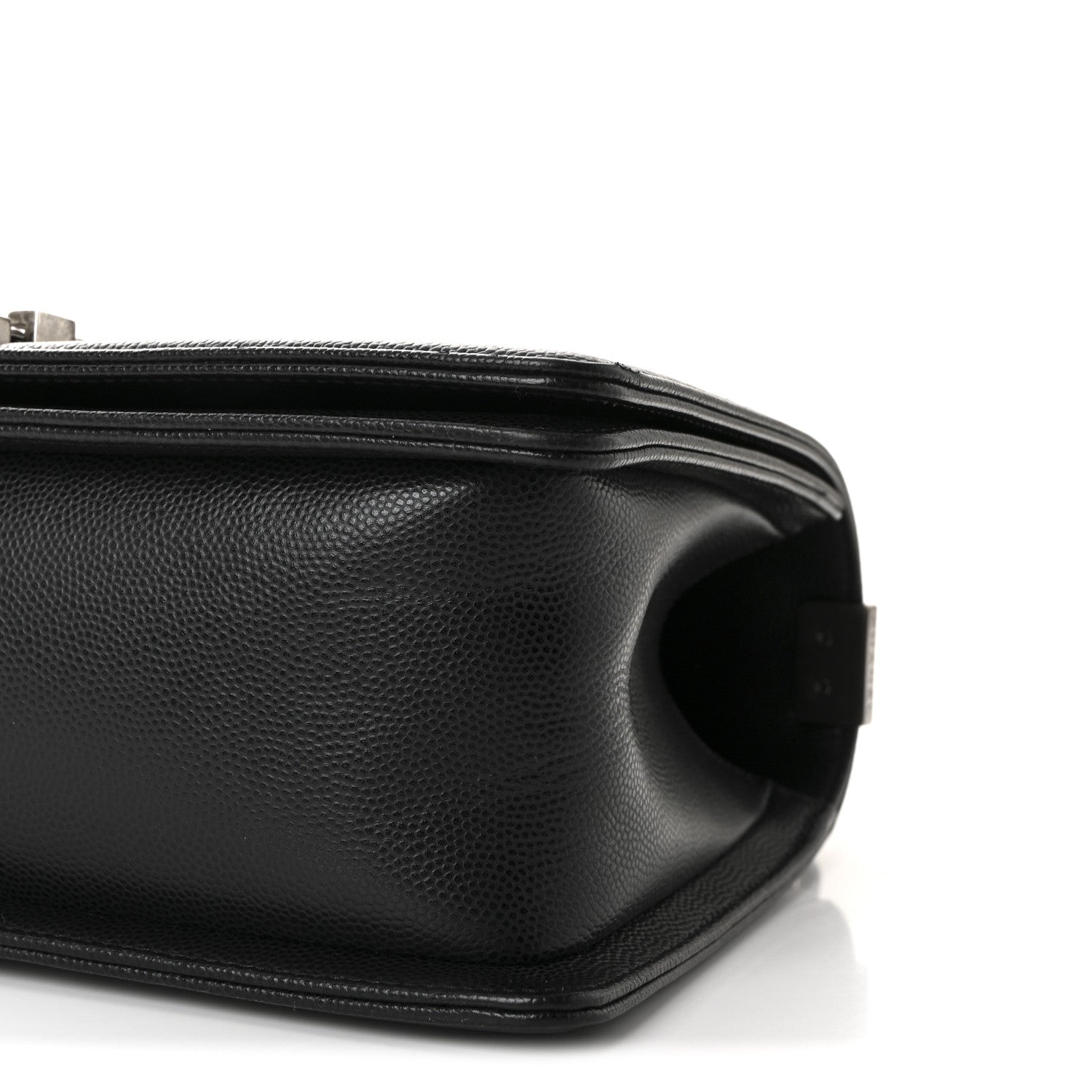 Caviar Quilted Medium Boy Flap Black
