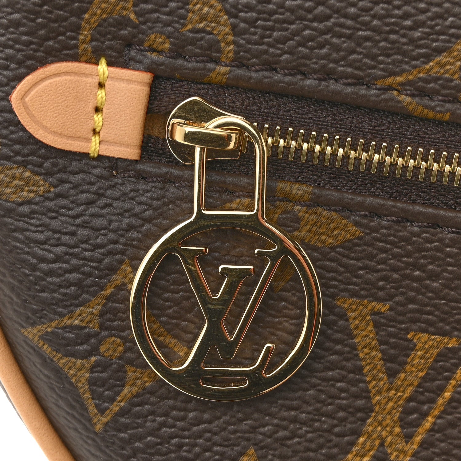 Monogram Loop