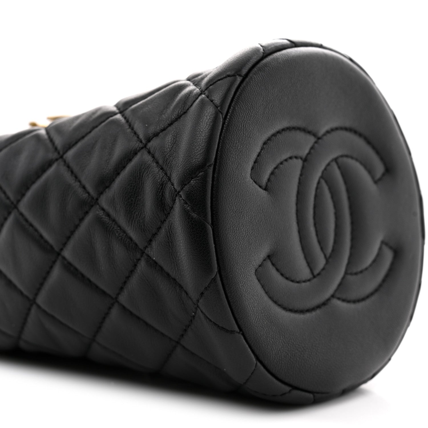 Lambskin Quilted Small Pearl Crush Bucket Bag Black