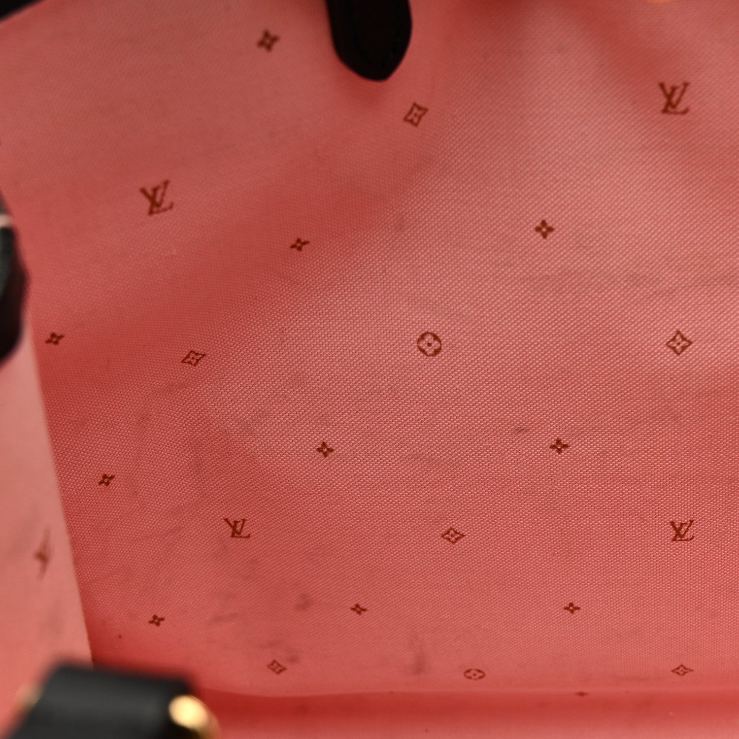 Monogram Fall for You LV Neo Onthego MM Black