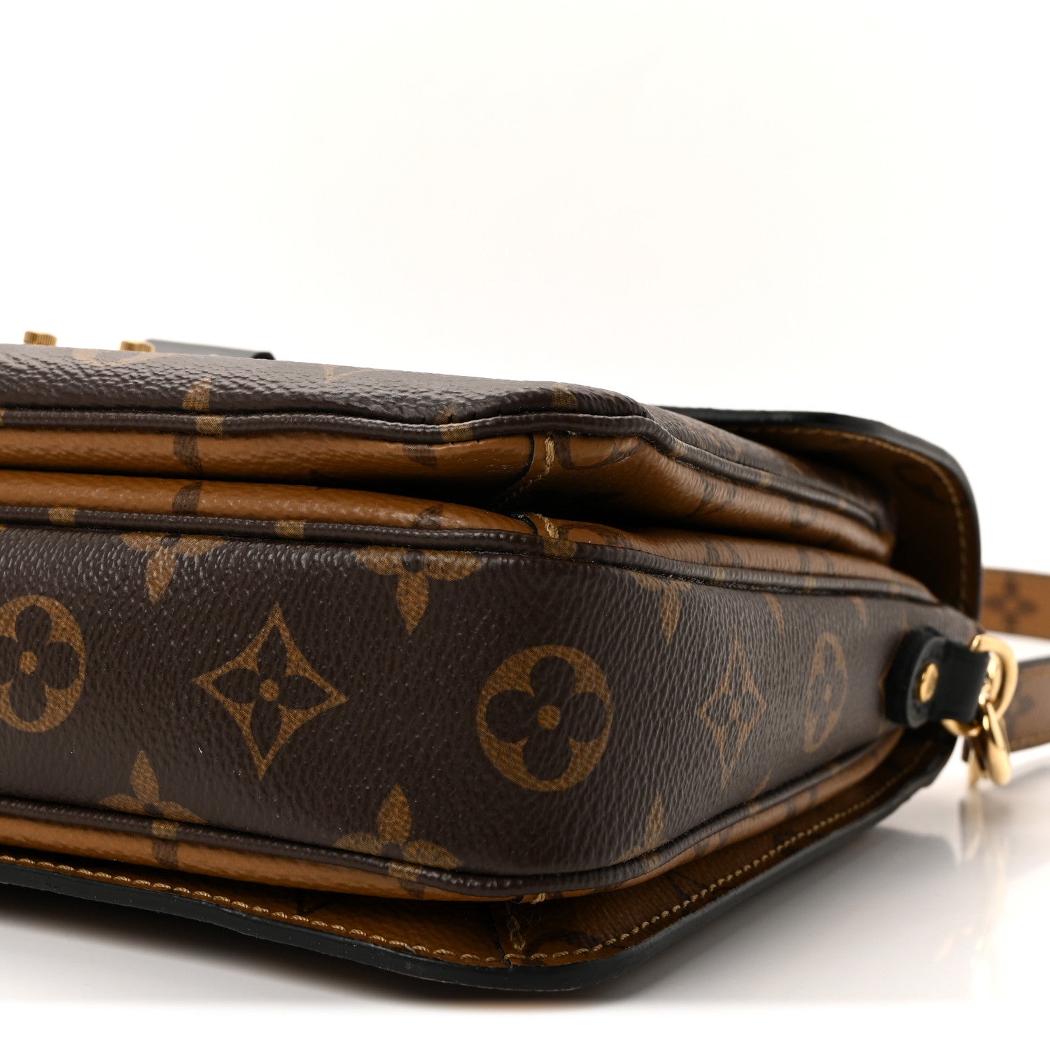 Reverse Monogram Pochette Metis