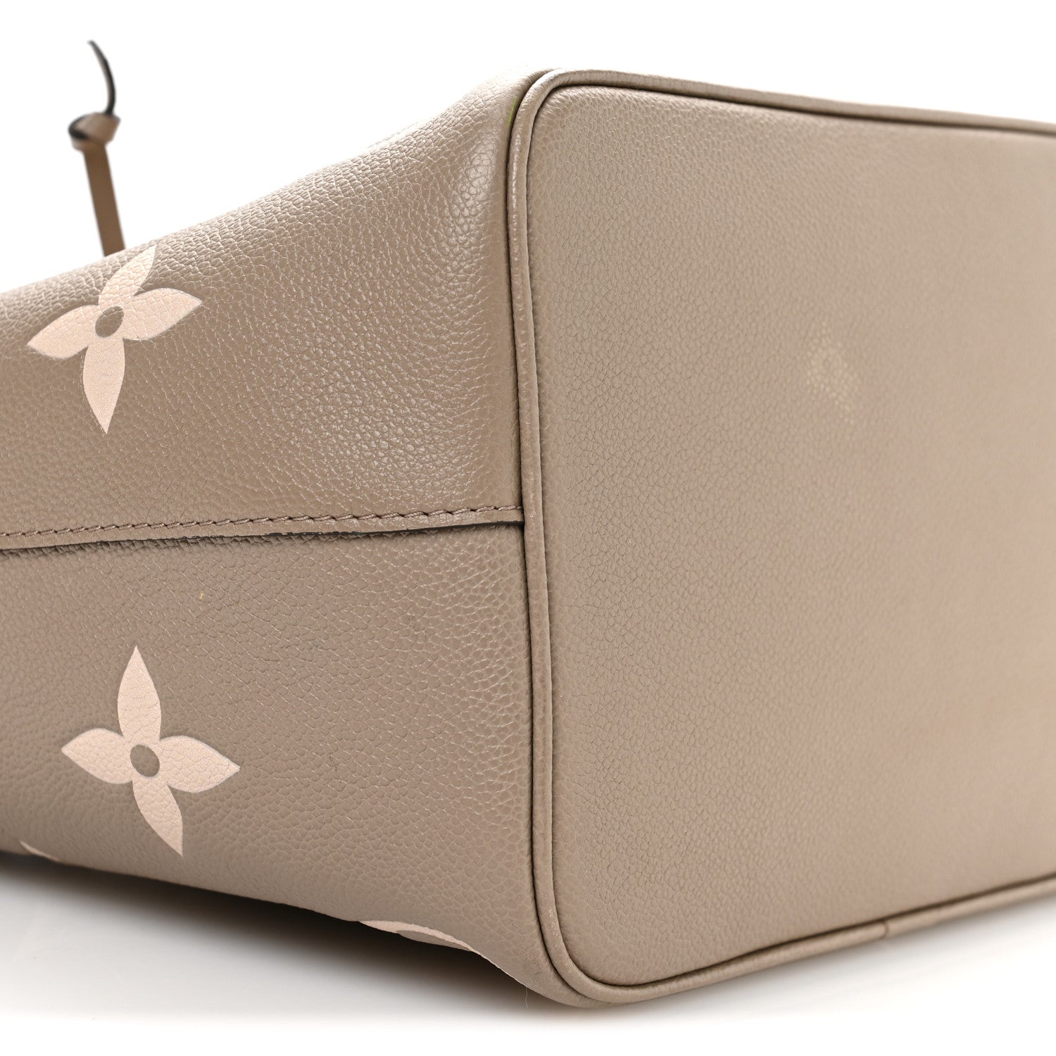 Empreinte Monogram Giant Neonoe MM Tourterelle Creme