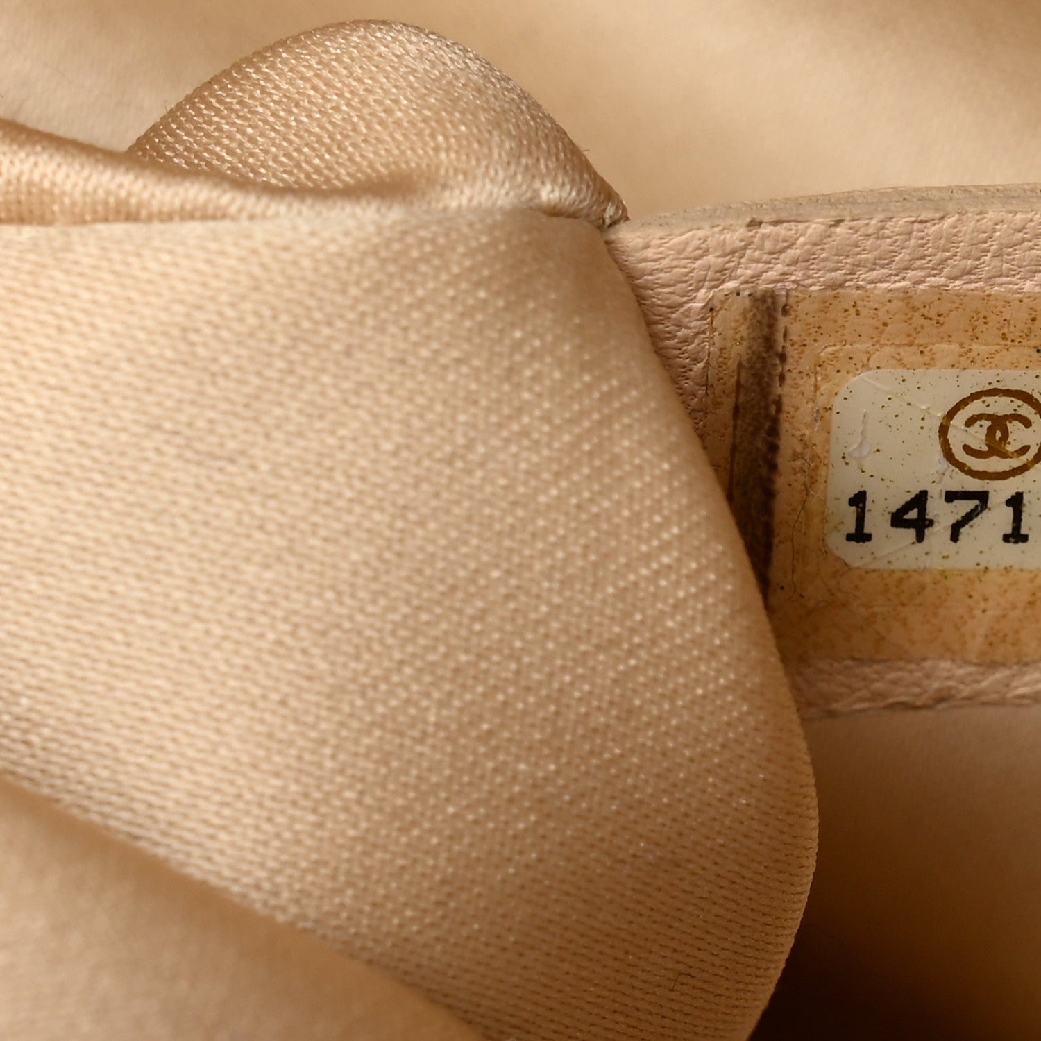 Caviar Quilted Grand Shopping Tote GST Beige