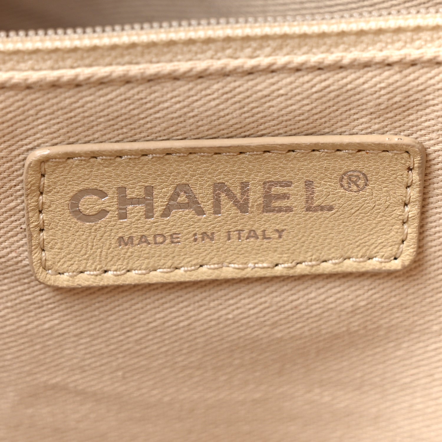 Caviar CC Tote Beige