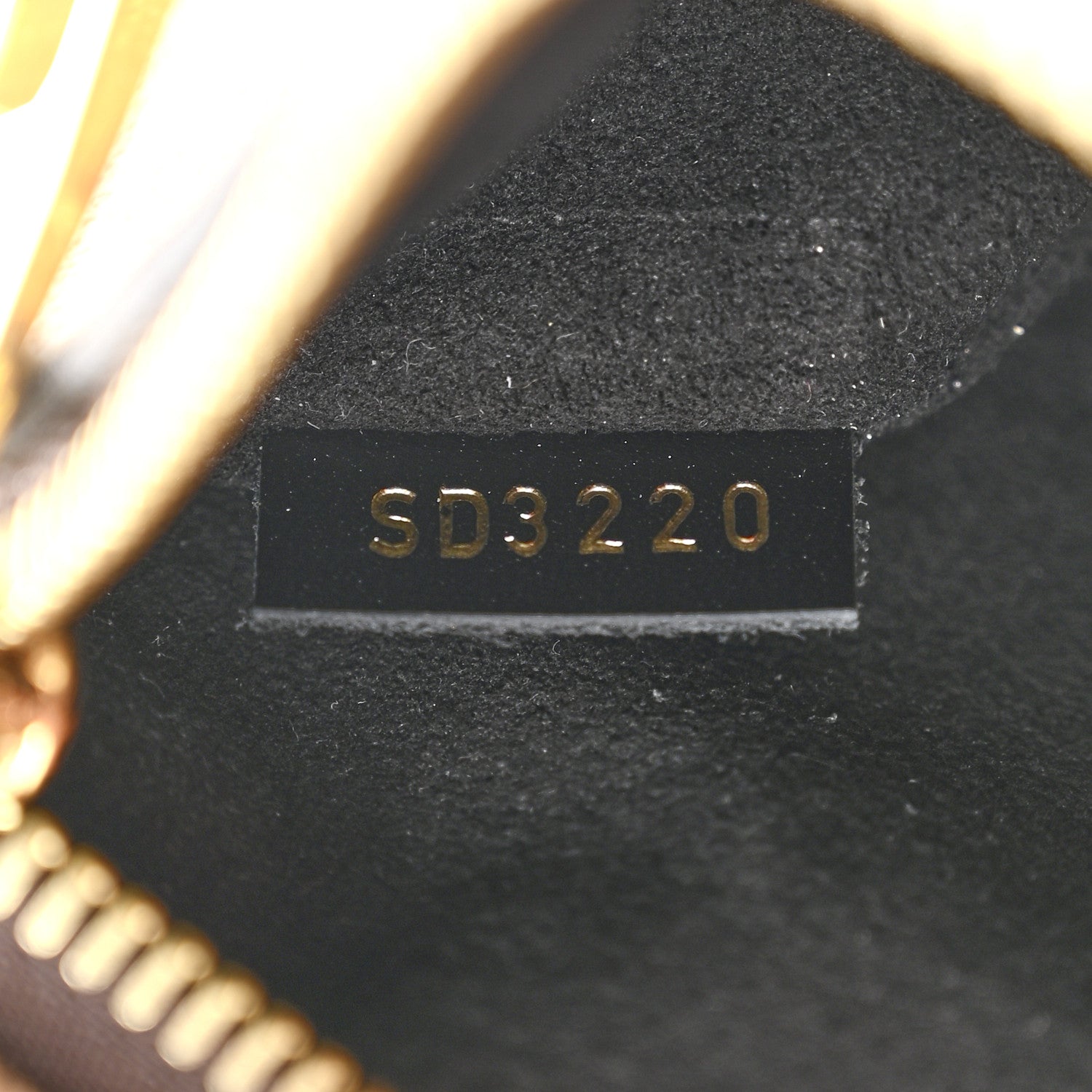 Reverse Monogram Pochette Metis