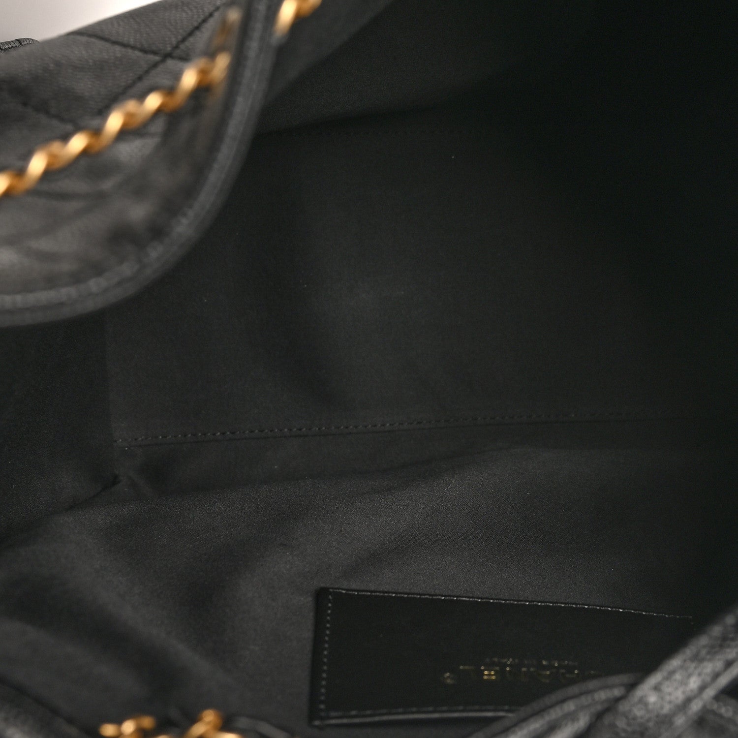 Caviar Quilted Medium Chanel 25 Handbag Black