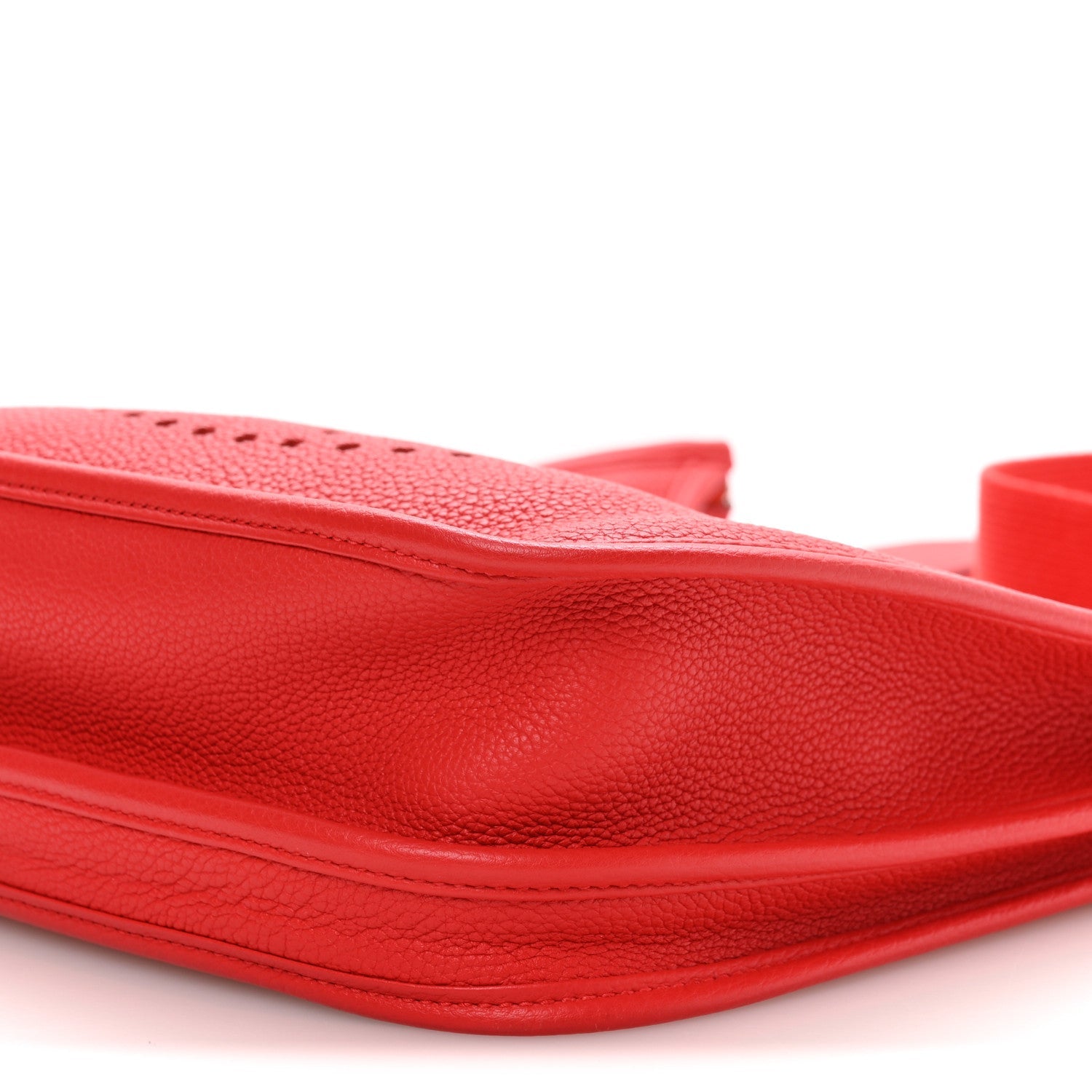 Taurillon Clemence EVELYNE III PM Rouge de Coeur