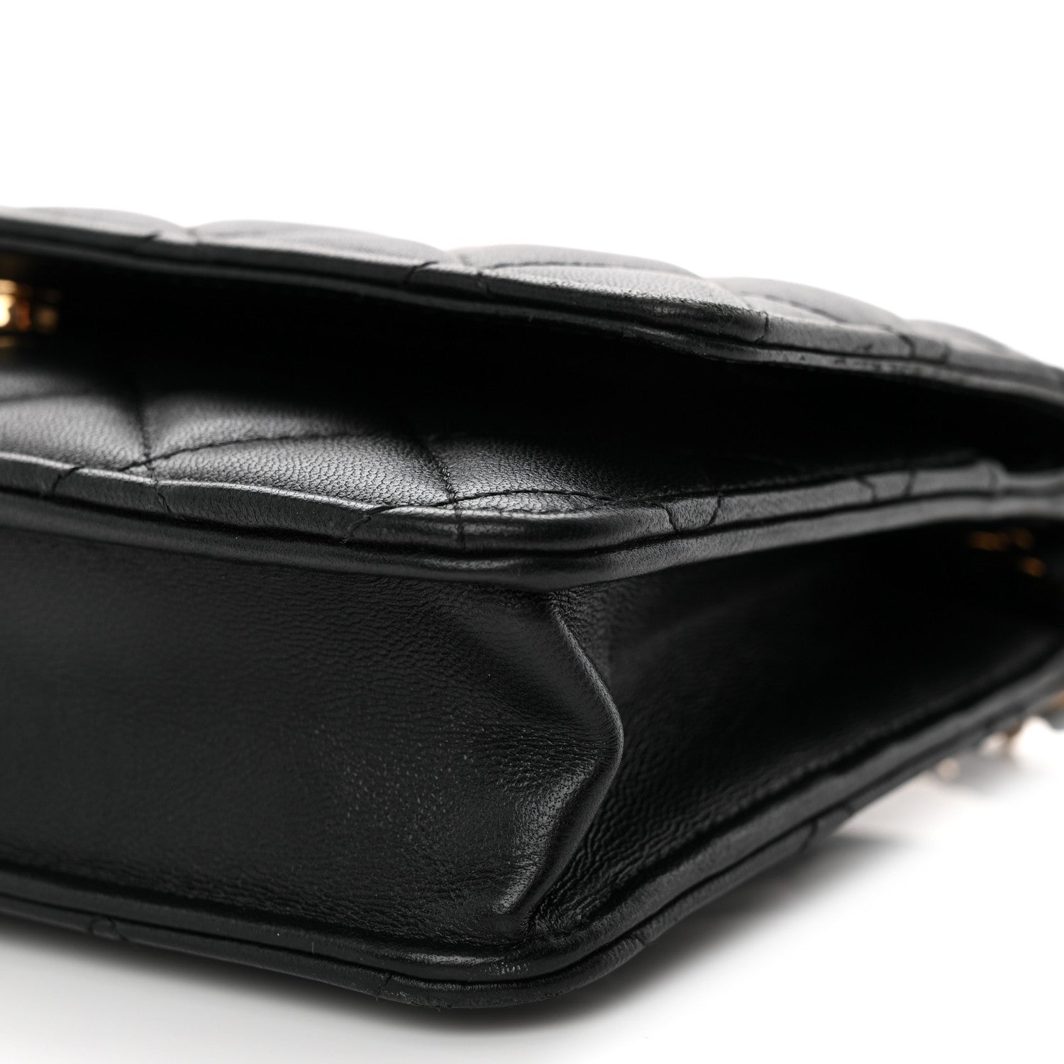 Lambskin Quilted Wallet On Chain WOC Black