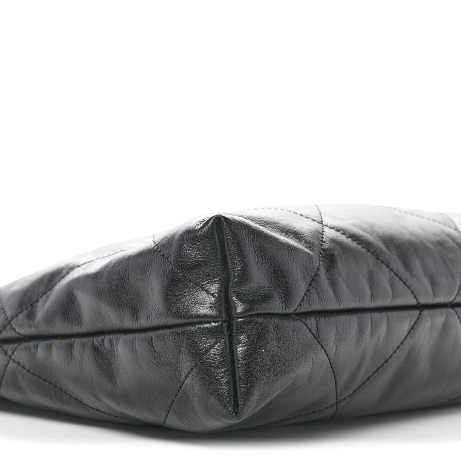 Shiny Calfskin Quilted Chanel 22 Black