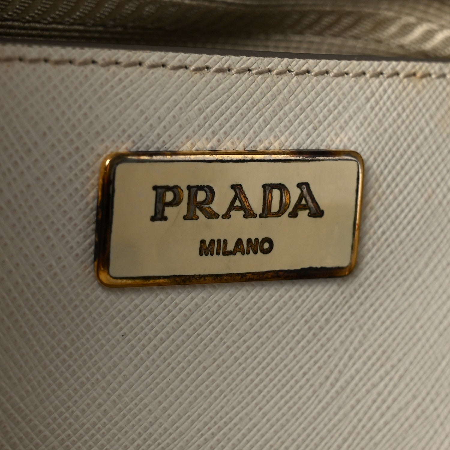Saffiano Lux Bi-Color Promenade Tote Talco Pomice