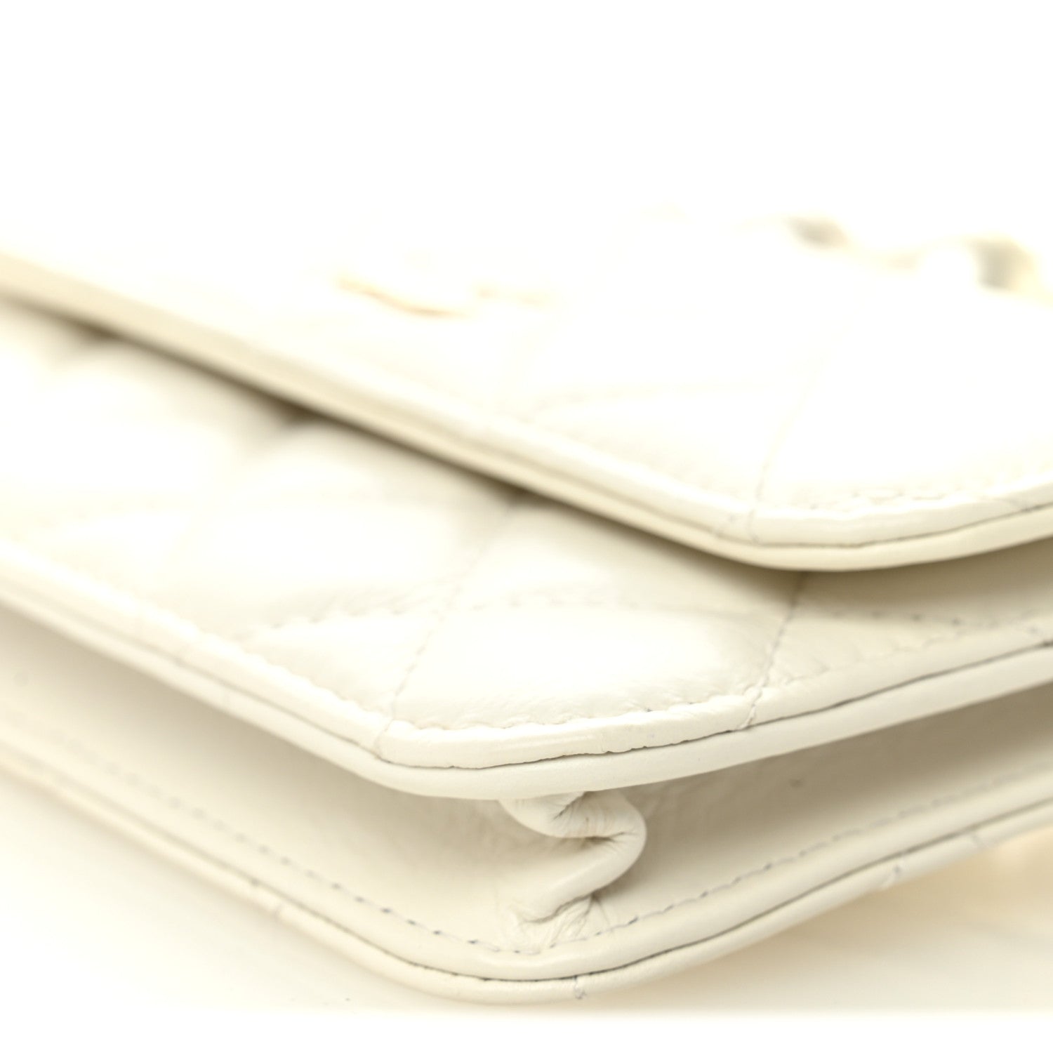 Calfskin Quilted Maxi Pearls Clutch With Chain  White