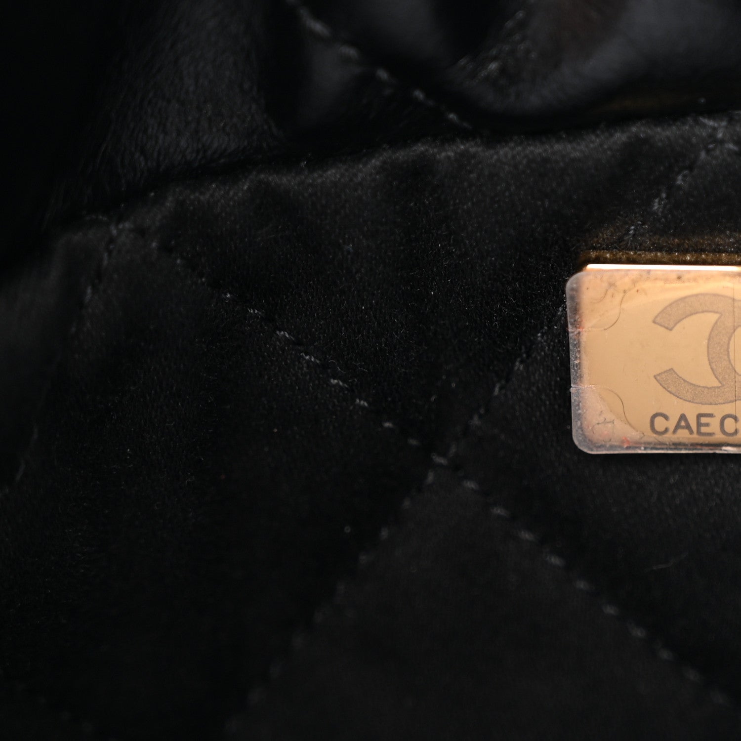 Shiny Calfskin Quilted Mini Chanel 22 Black