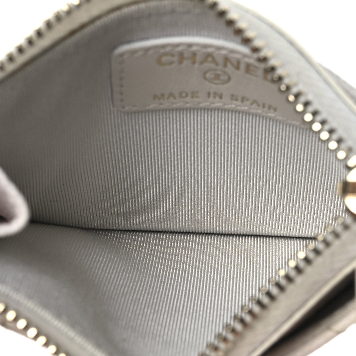 Caviar Quilted CC Zip Card Holder White