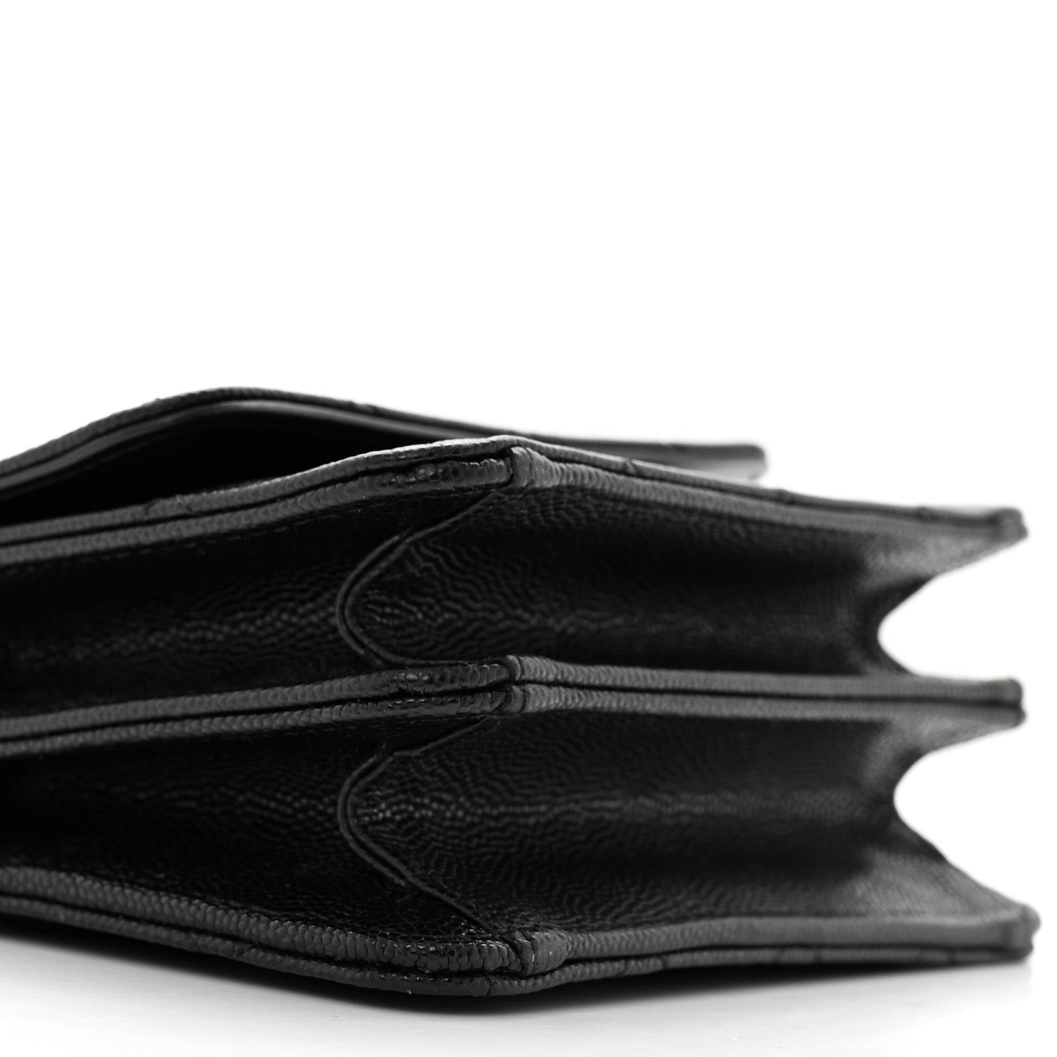Shiny Caviar Quilted Clutch With Chain Black
