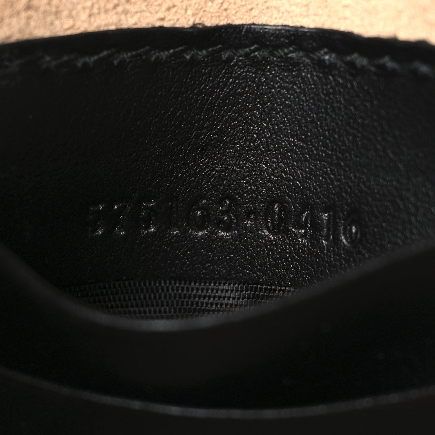 Calfskin Matelasse Mini GG Marmont 2.0 Bucket Bag Black