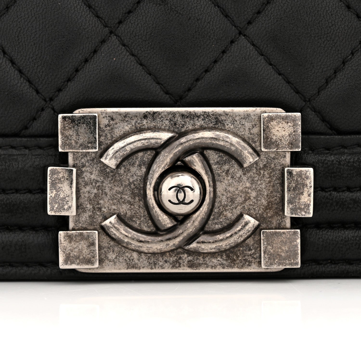 Lambskin Quilted Medium Boy Flap Black