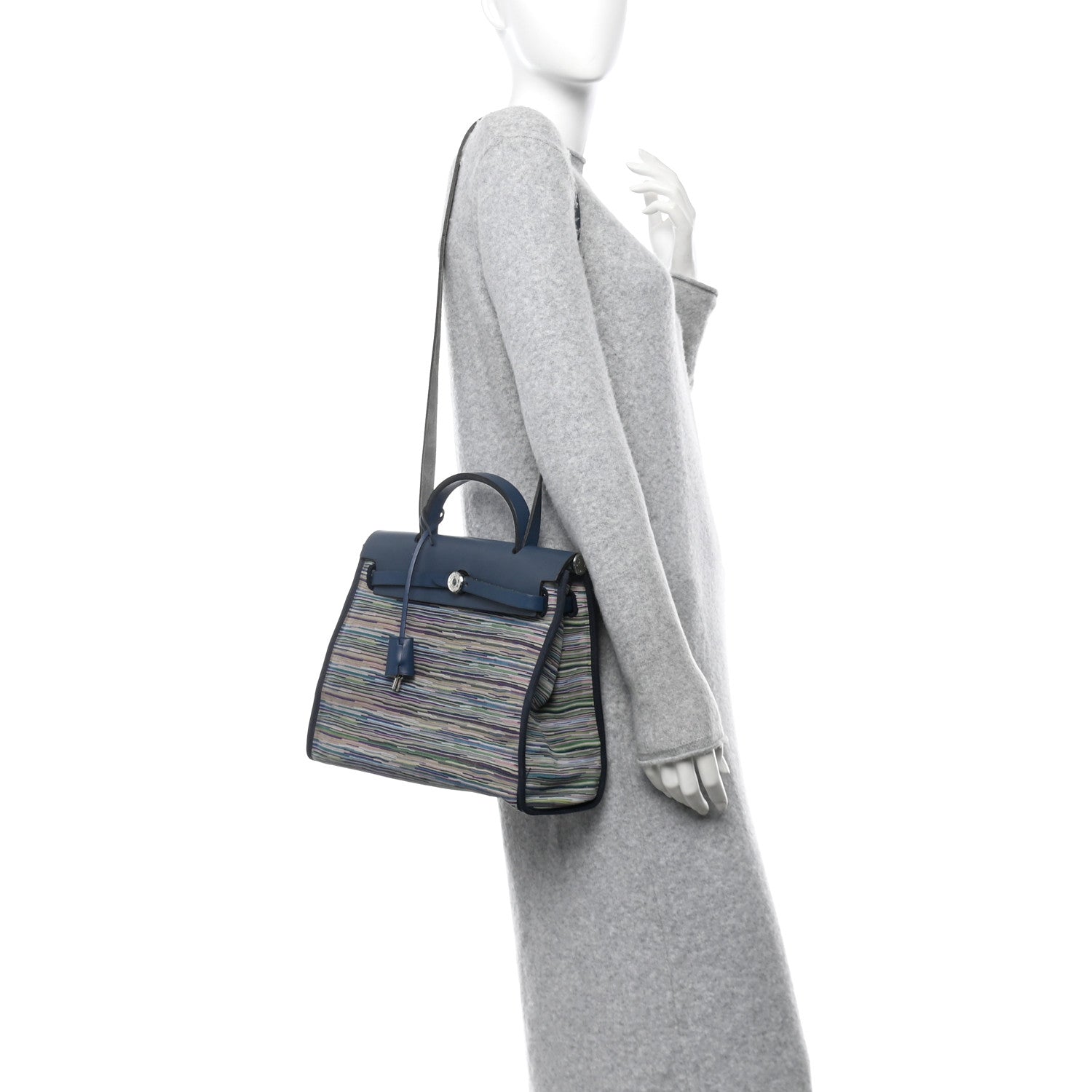 Barenia Vibrato Herbag 30 PM Indigo