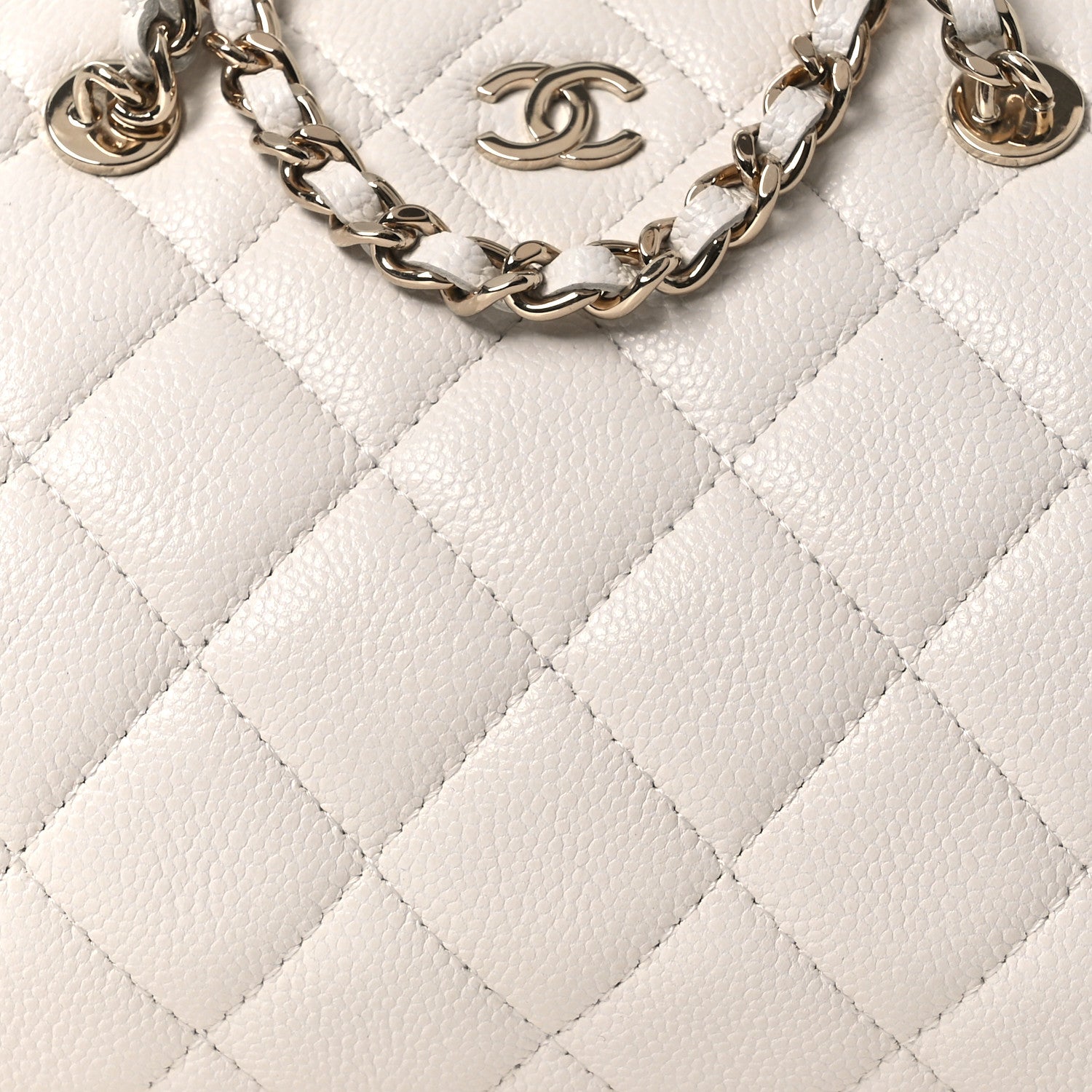 Caviar Quilted Barrel Clutch With Chain White