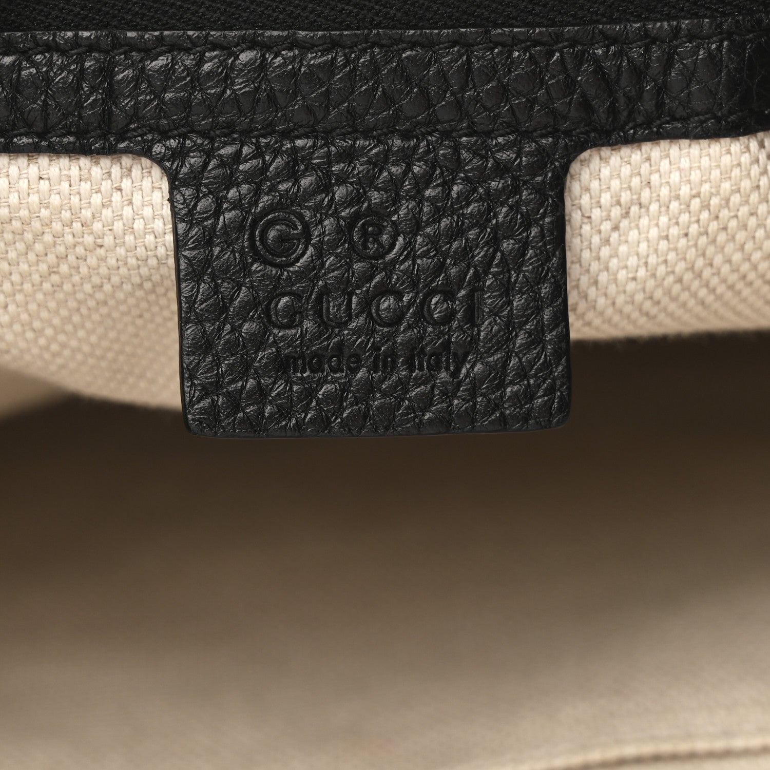 Pebbled Calfskin Large Soho Hobo Black
