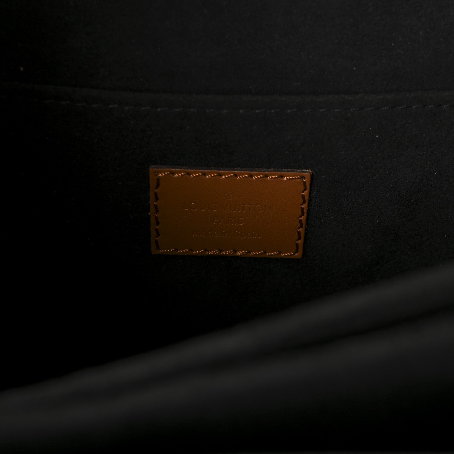 Reverse Monogram Dauphine MM