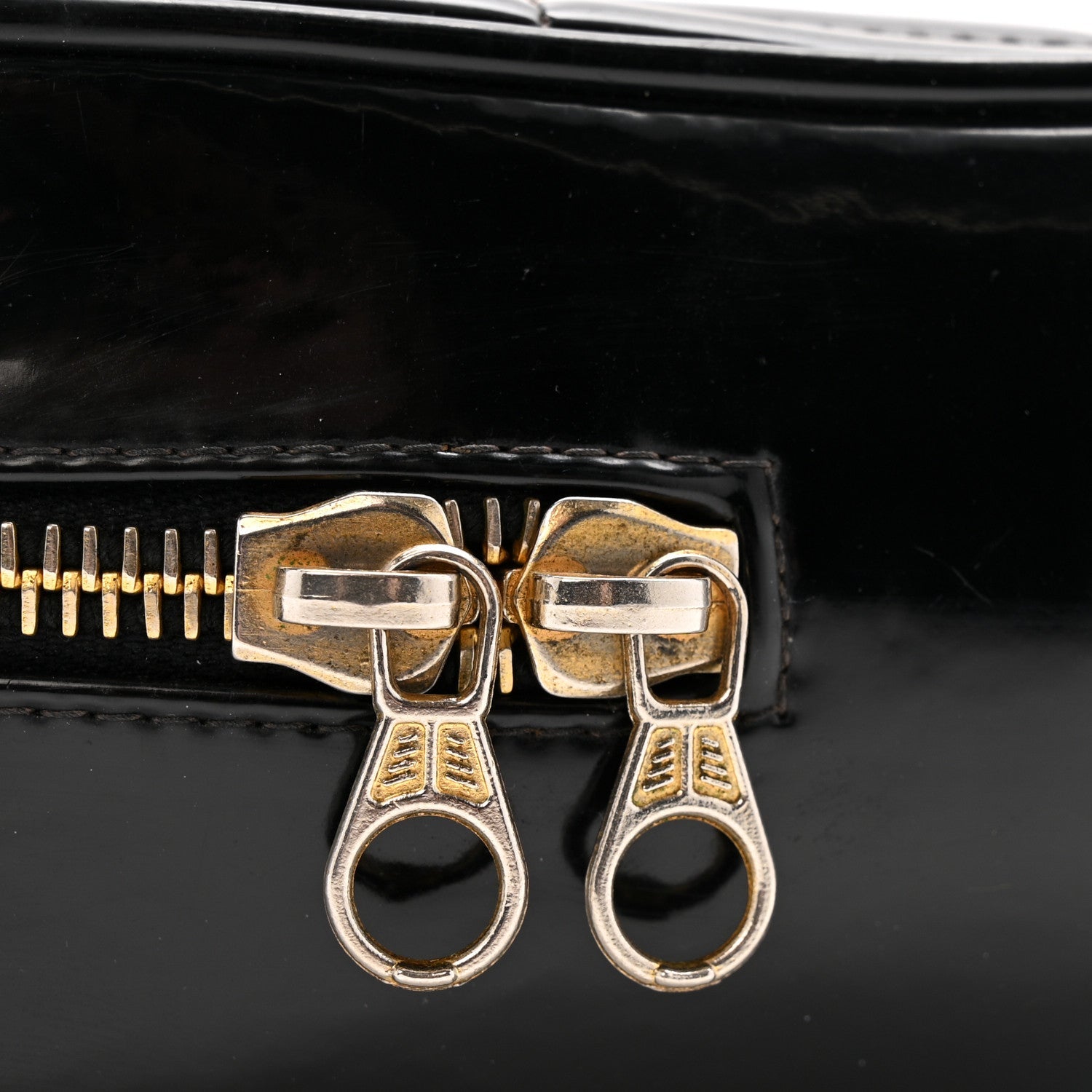 Patent CC Heart Vanity Case Black
