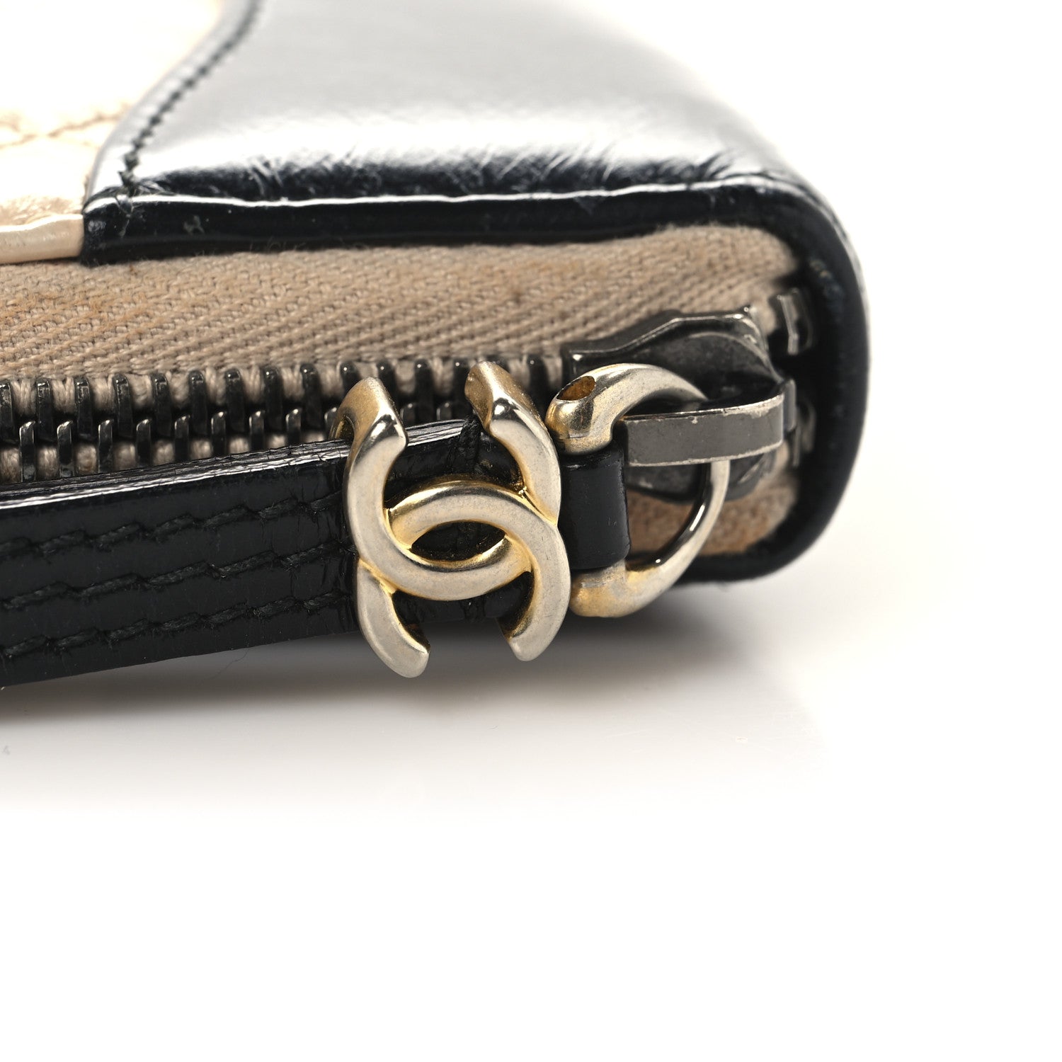 Aged Calfskin Quilted Large Gabrielle Zip Around Wallet Beige Black